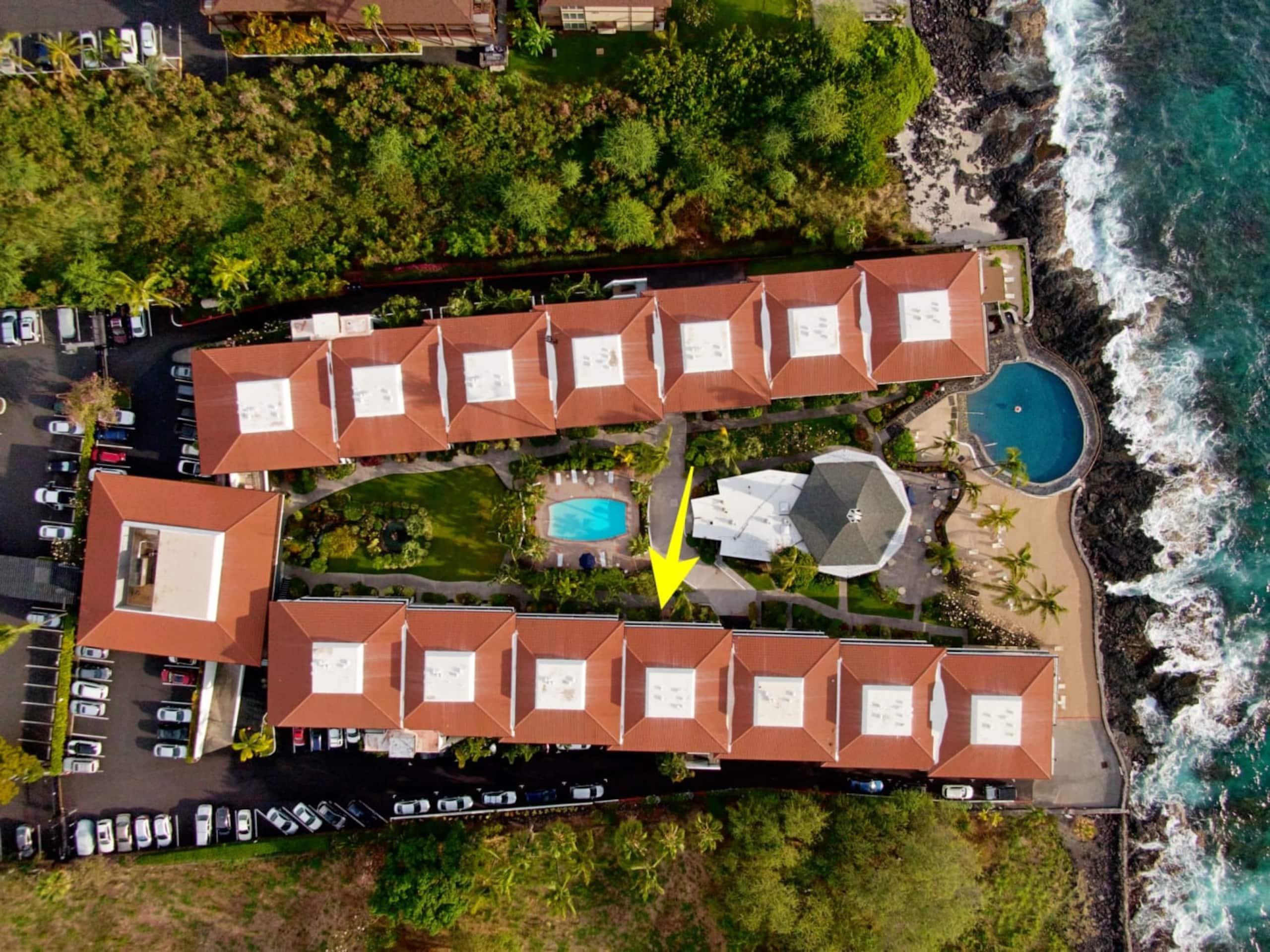 Condo in Kailua-Kona · ★4.91 · 1 bedroom · 3 beds · 1 private bath - Image 16