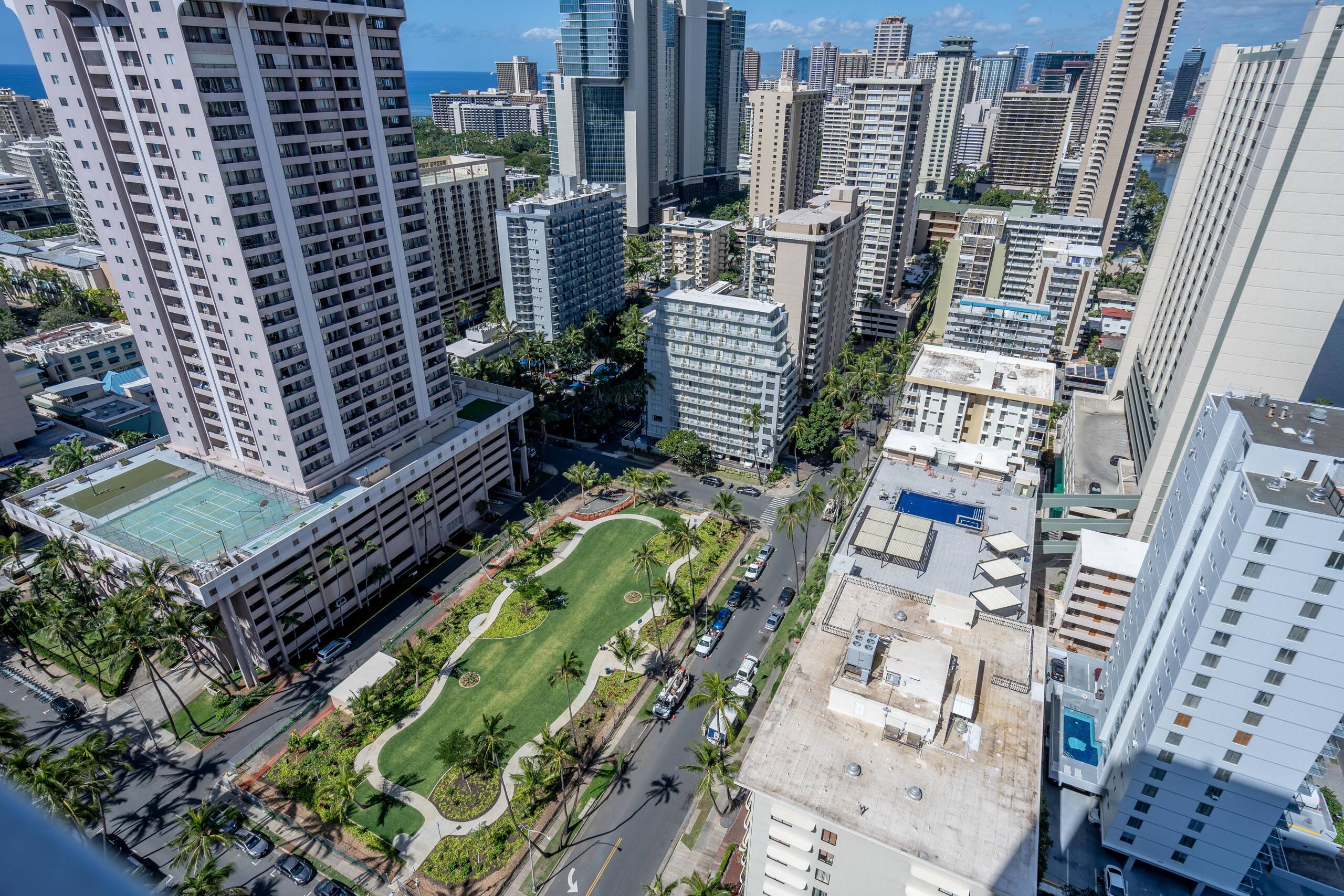 Condo in Honolulu · ★4.24 · 1 bedroom · 2 beds · 1 shared bath - Image 43
