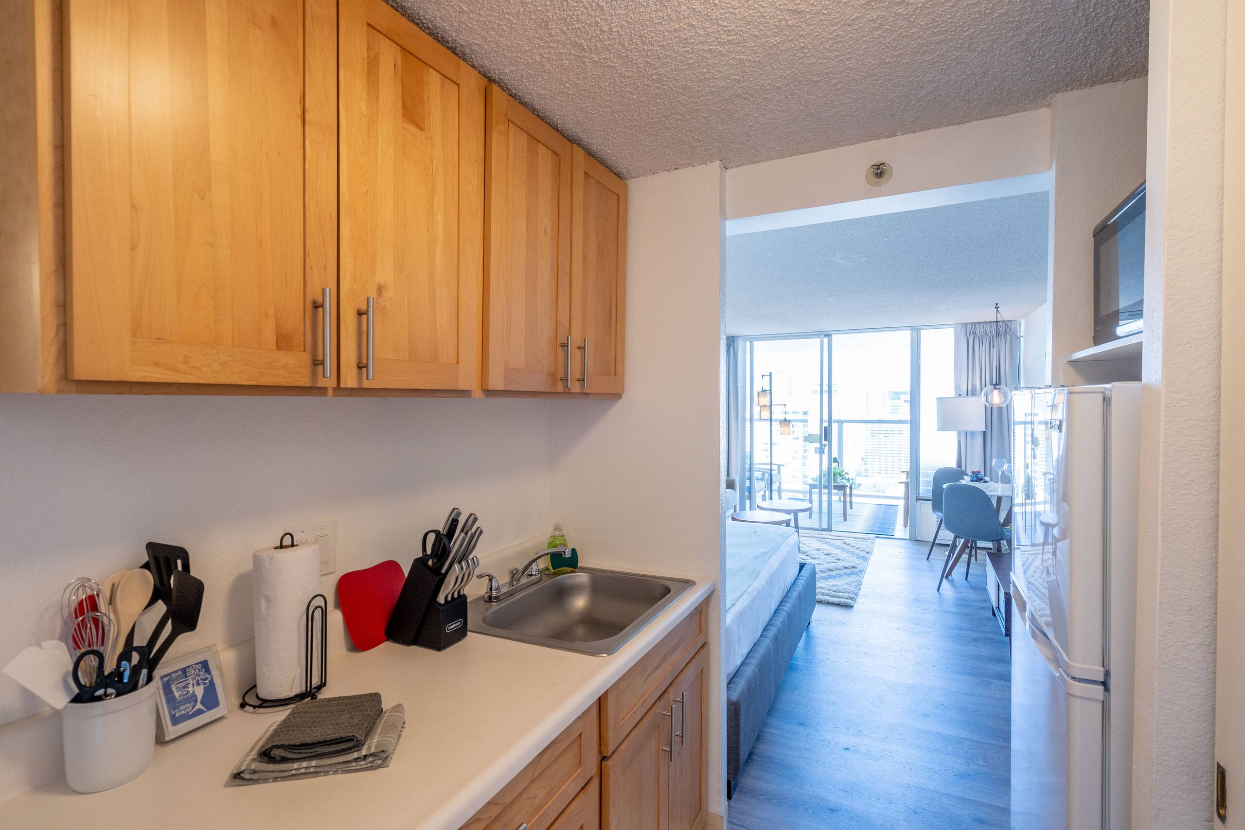 Condo in Honolulu · ★4.24 · 1 bedroom · 2 beds · 1 shared bath - Image 49