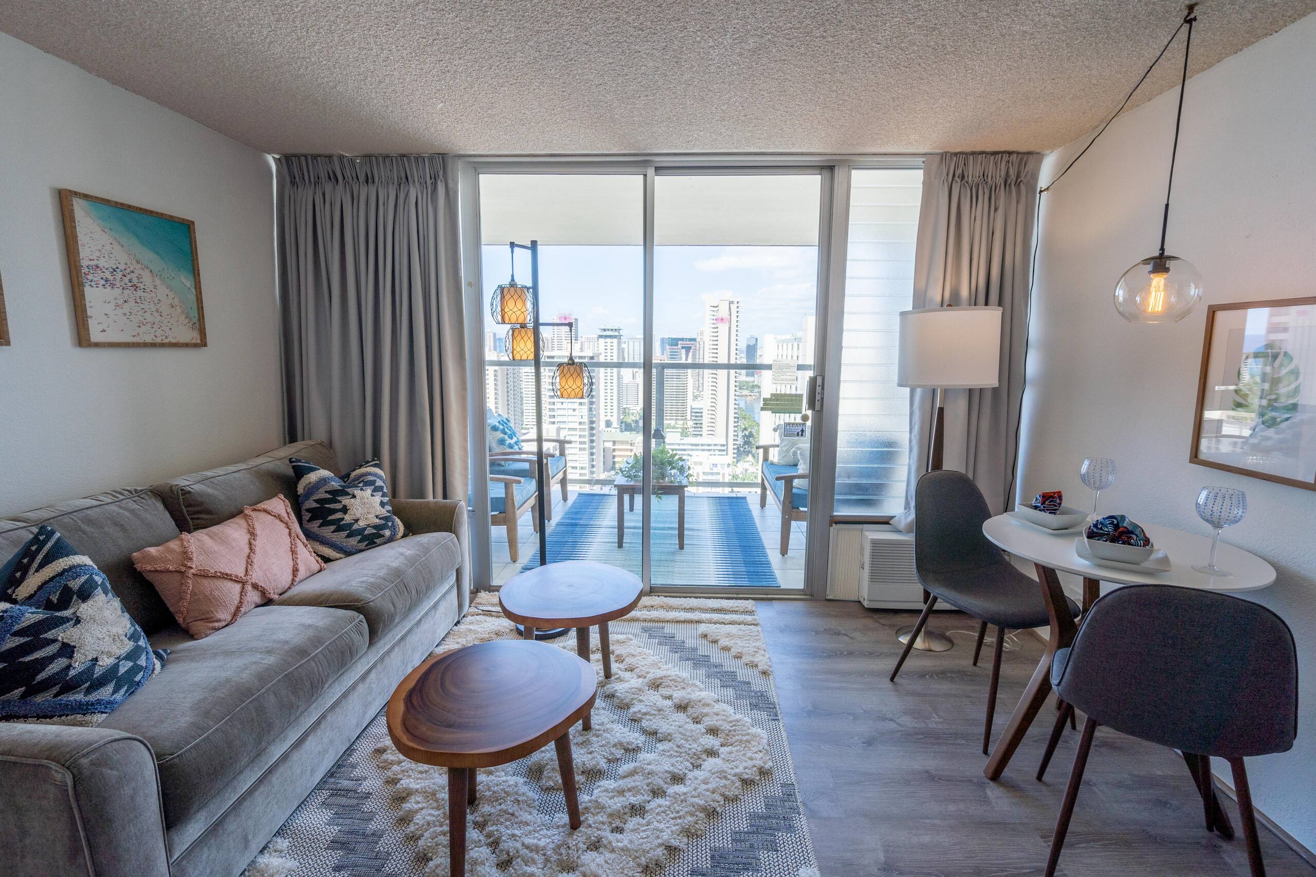 Condo in Honolulu · ★4.24 · 1 bedroom · 2 beds · 1 shared bath - Image 22