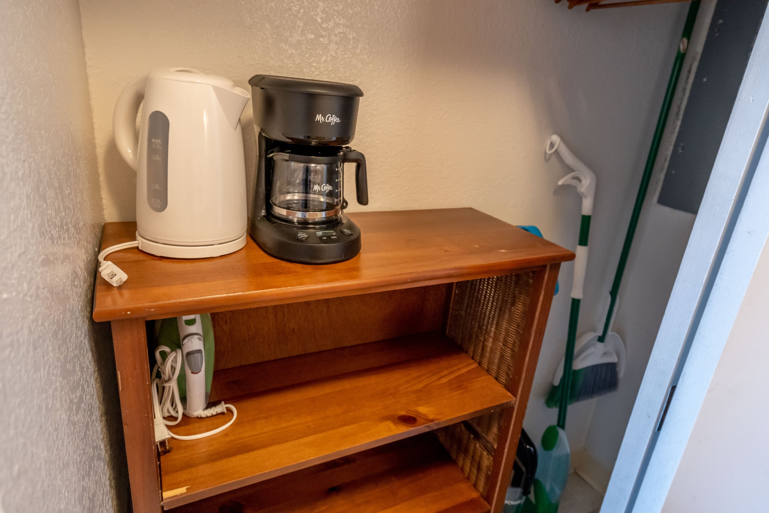 Condo in Honolulu · ★4.24 · 1 bedroom · 2 beds · 1 shared bath - Image 52