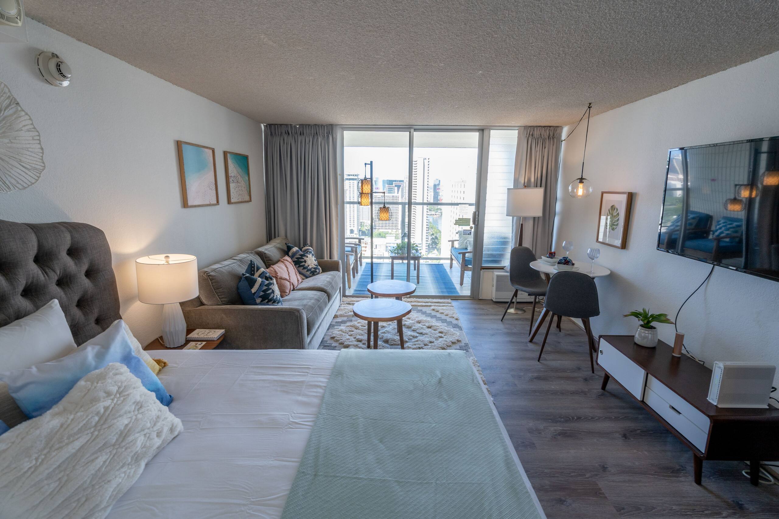 Condo in Honolulu · ★4.24 · 1 bedroom · 2 beds · 1 shared bath - Image 20