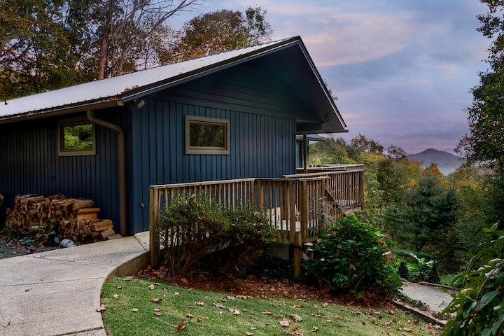 Color Me On The Trail | Mountain Retreat Near Downtown Asheville! - Asheville, NC