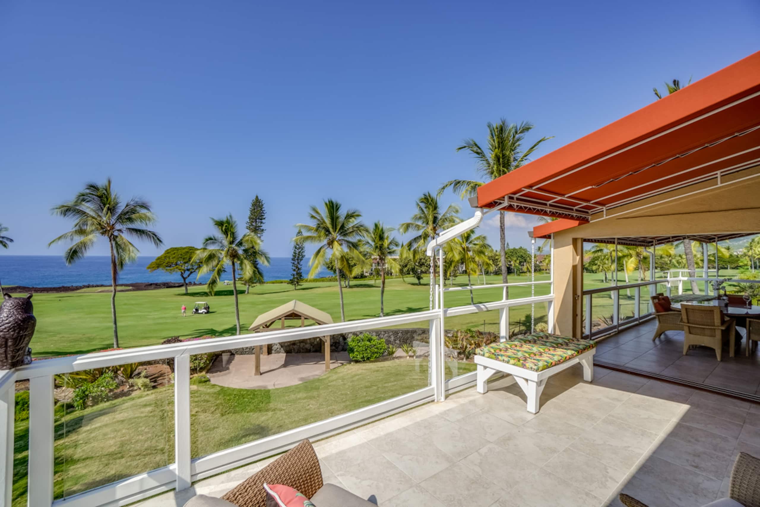 Condo in Kailua-Kona · ★4.75 · 2 bedrooms · 4 beds · No bathroom - Image 9