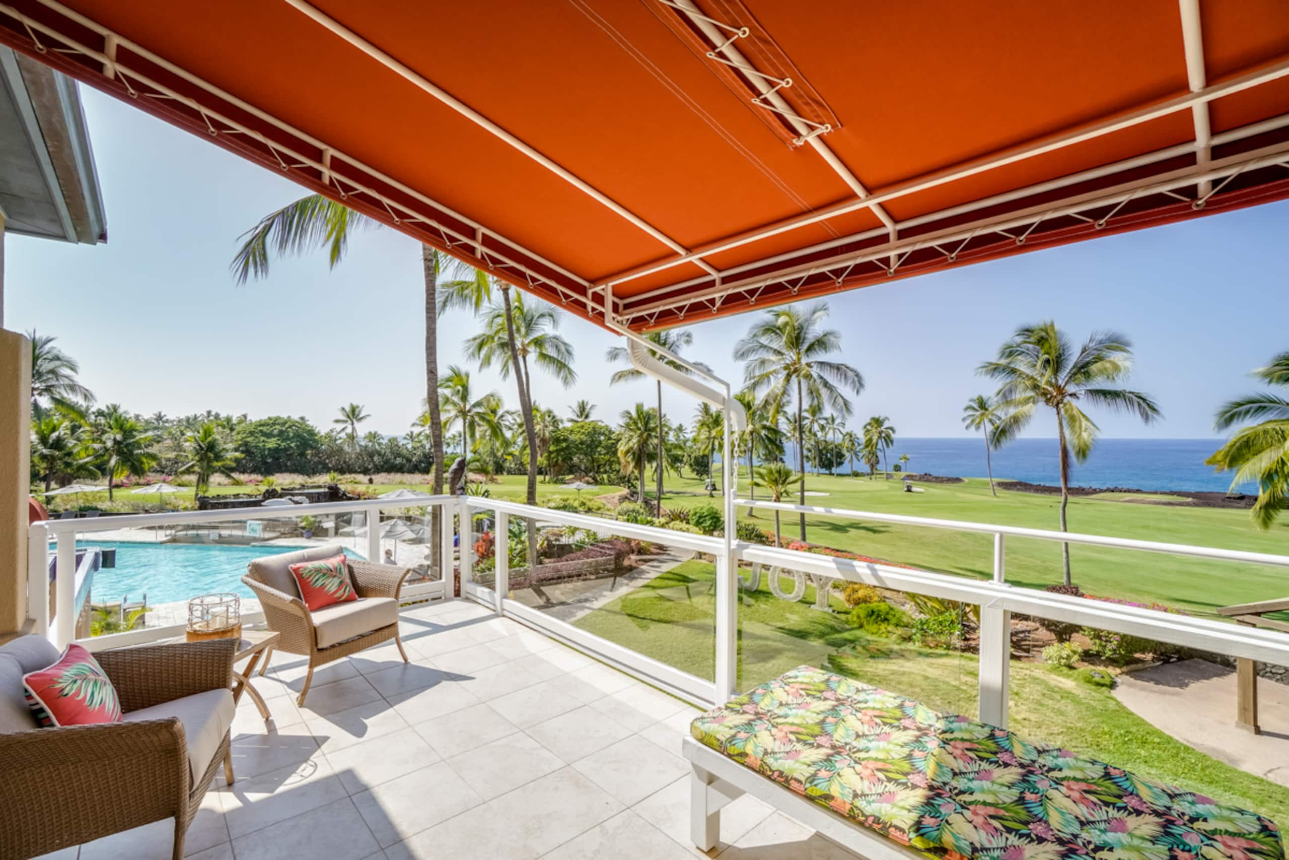 Condo in Kailua-Kona · ★4.75 · 2 bedrooms · 4 beds · No bathroom - Image 1