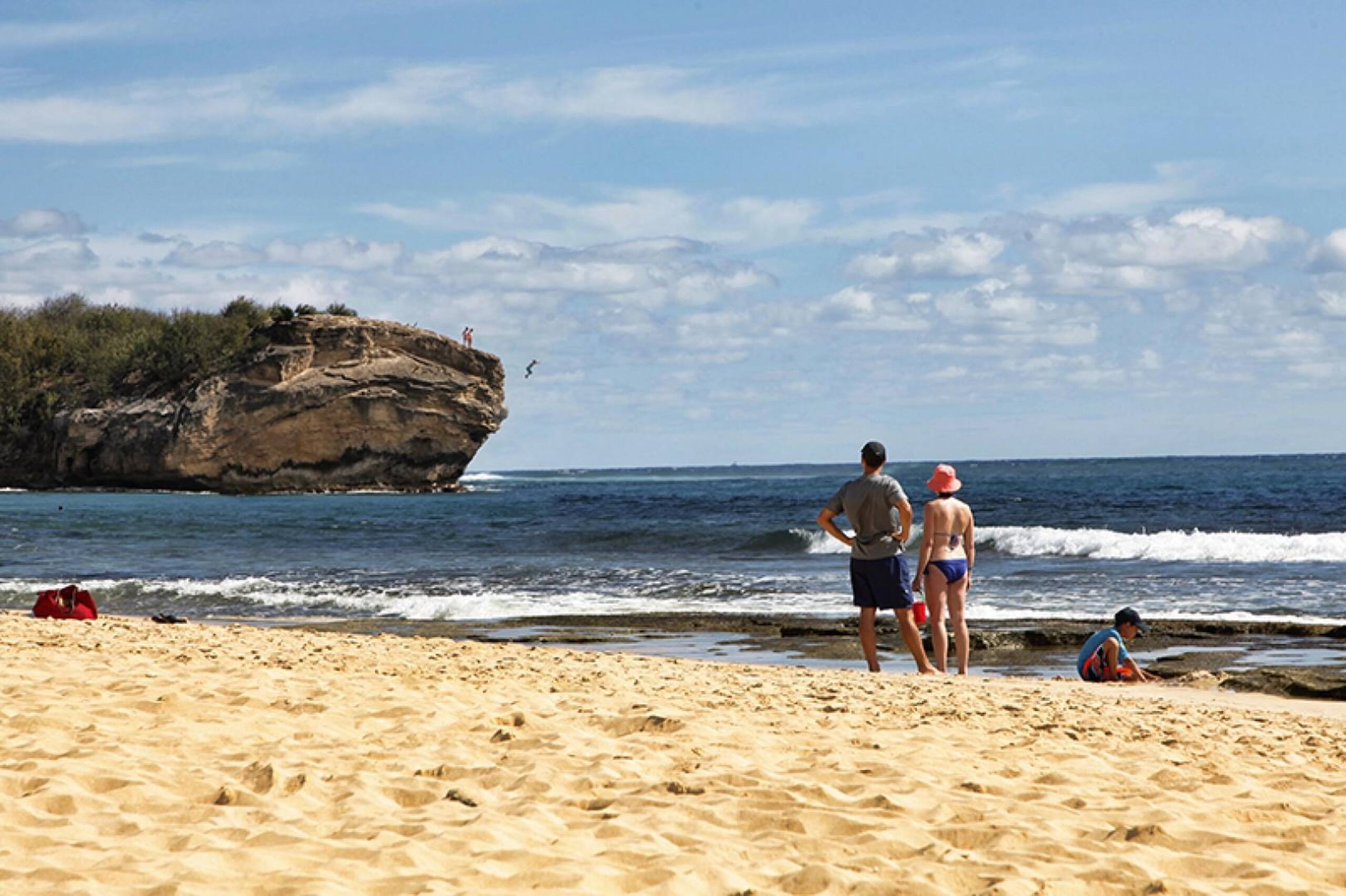 Condo in Koloa · ★4.84 · 3 bedrooms · 5 beds · 3 shared baths - Image 9