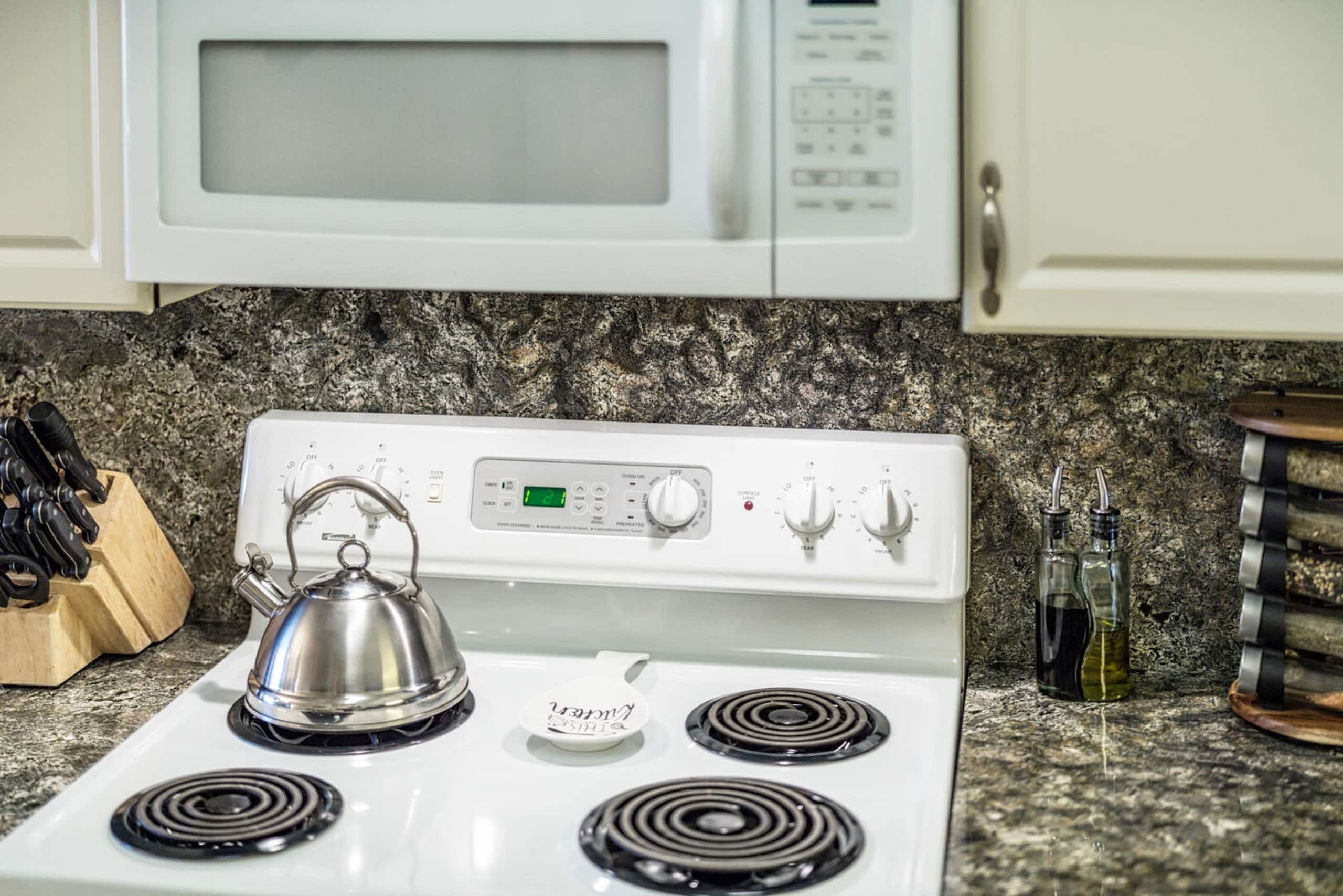 Condo in Kihei · ★4.85 · 1 bedroom · 2 beds · 2 private baths - Image 15