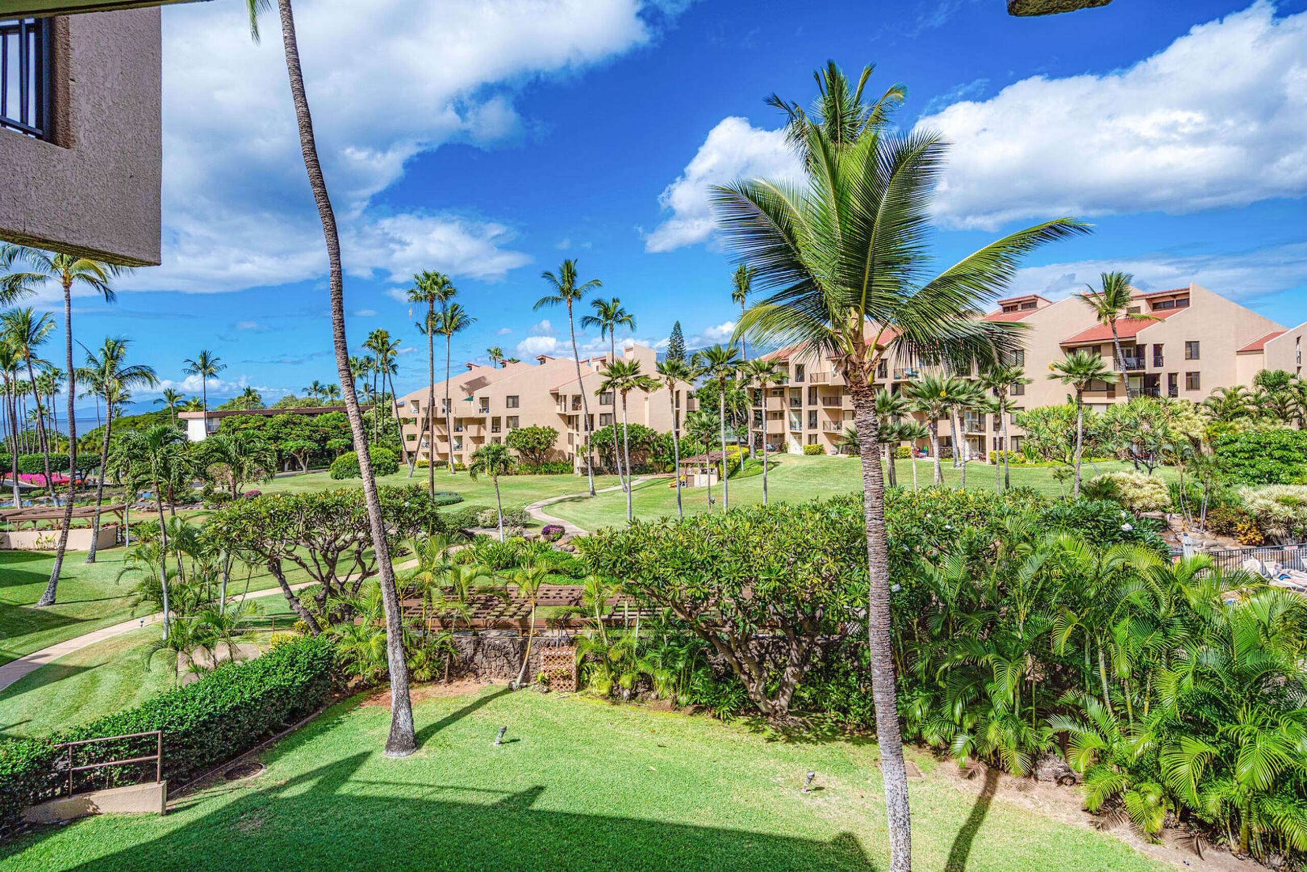 Condo in Kihei · ★4.85 · 1 bedroom · 2 beds · 2 private baths - Image 6