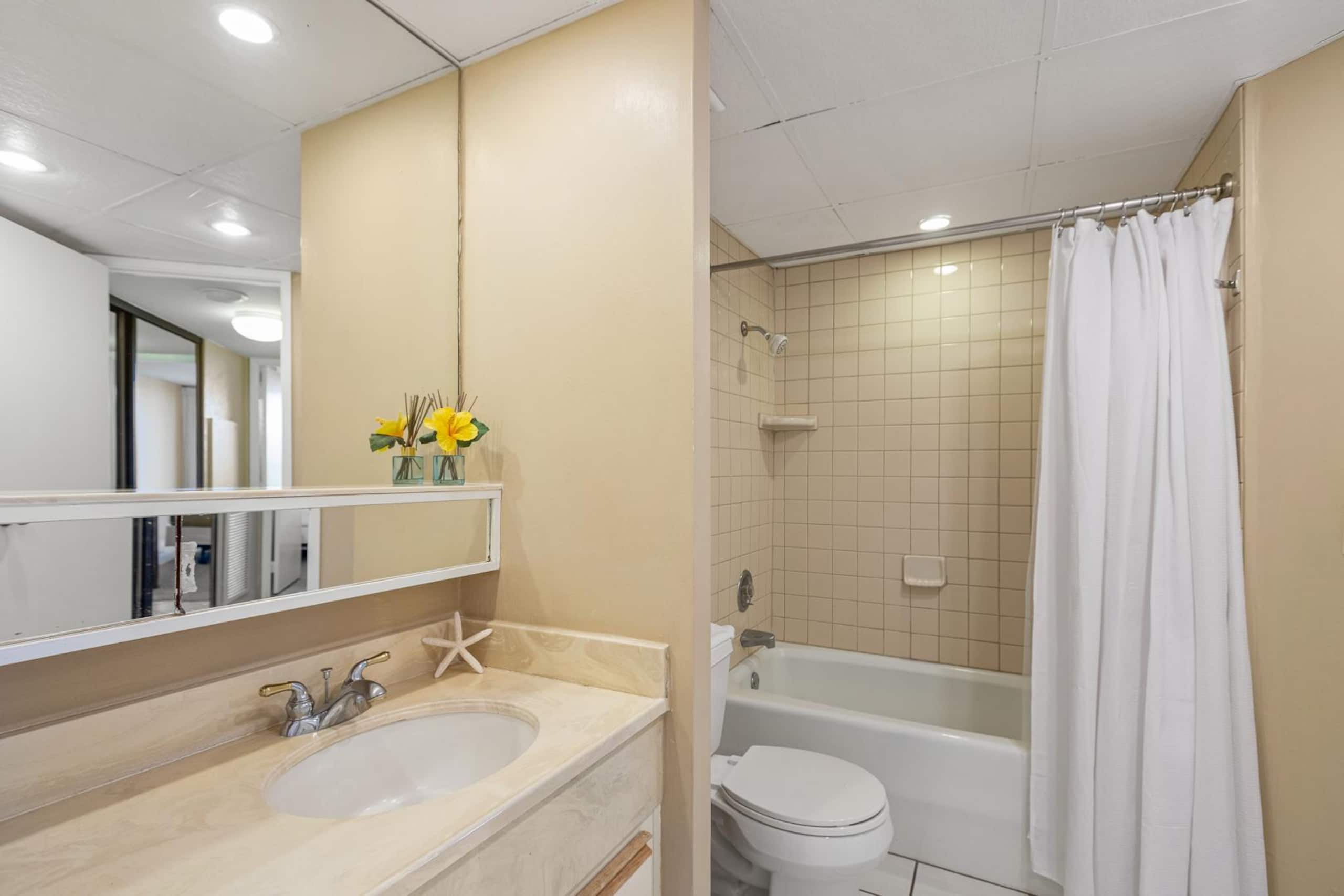 Condo in Lahaina · ★4.57 · 1 bedroom · 2 beds · 1 bath - Image 24