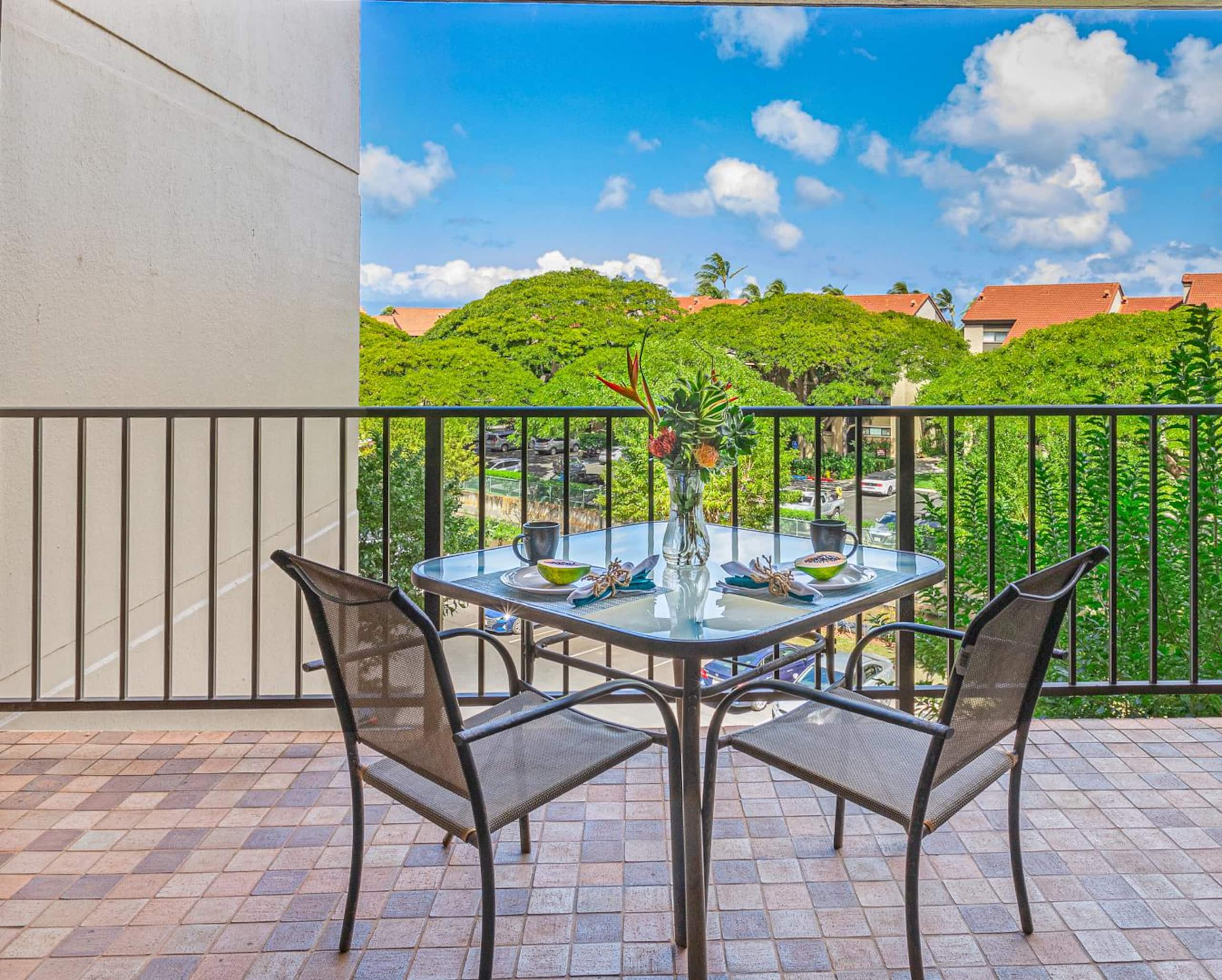 Condo in Lahaina · ★4.57 · 1 bedroom · 2 beds · 1 bath - Image 5