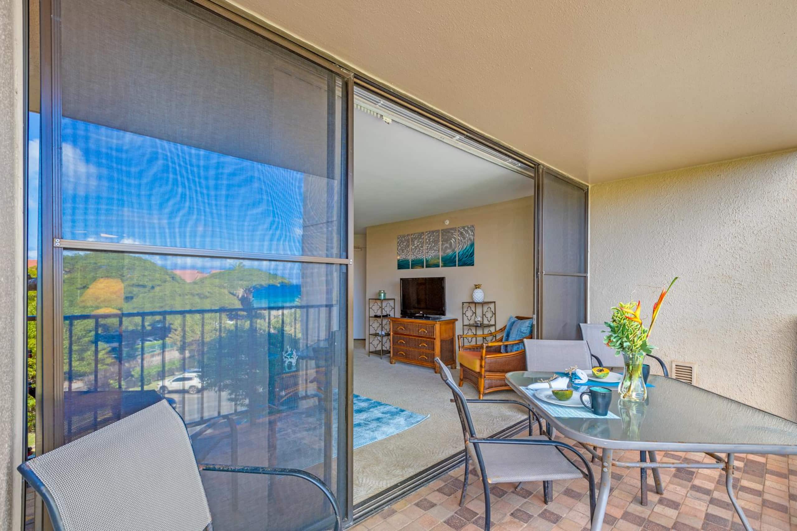 Condo in Lahaina · ★4.57 · 1 bedroom · 2 beds · 1 bath - Image 8