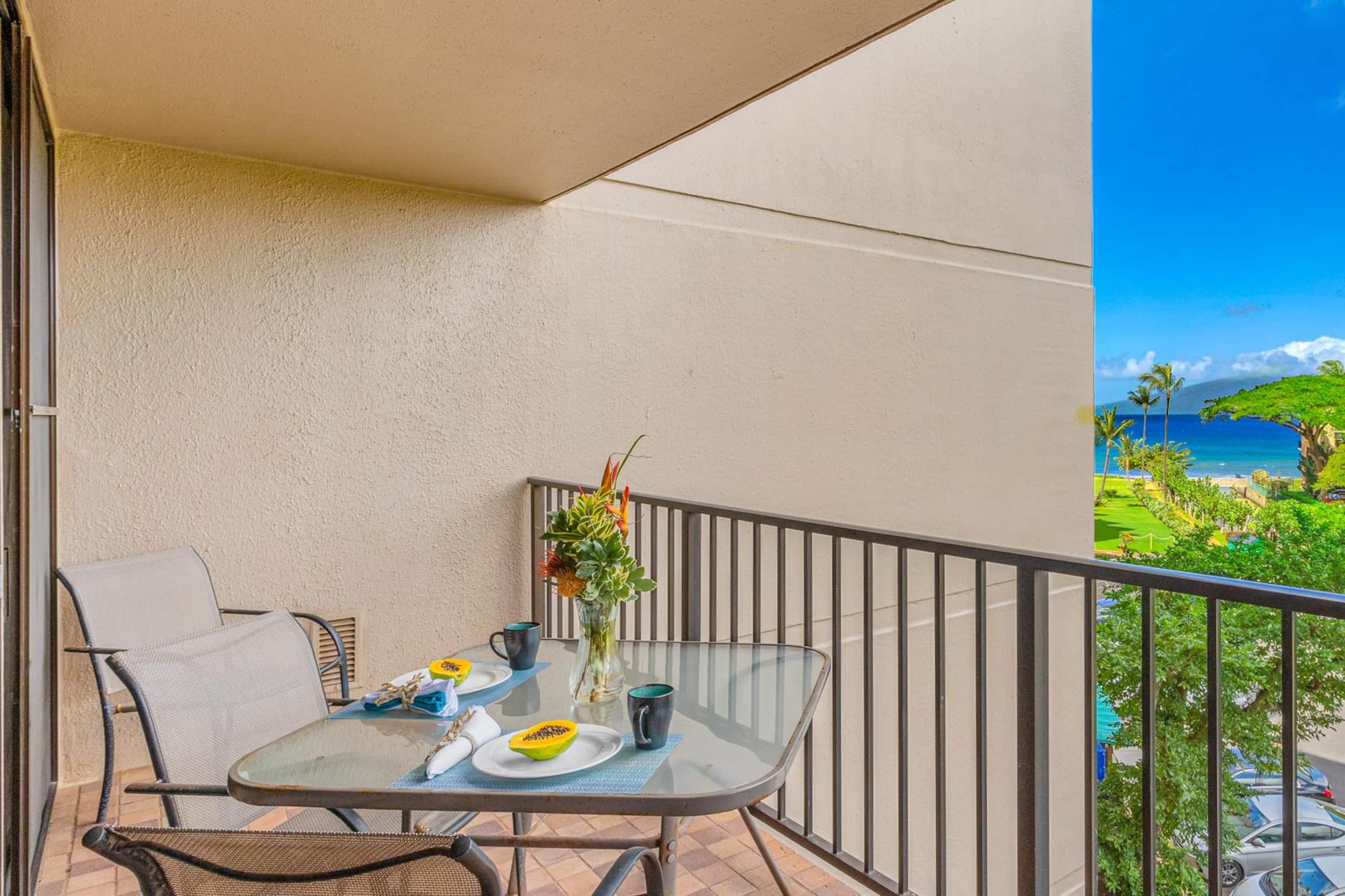 Condo in Lahaina · ★4.57 · 1 bedroom · 2 beds · 1 bath - Image 7