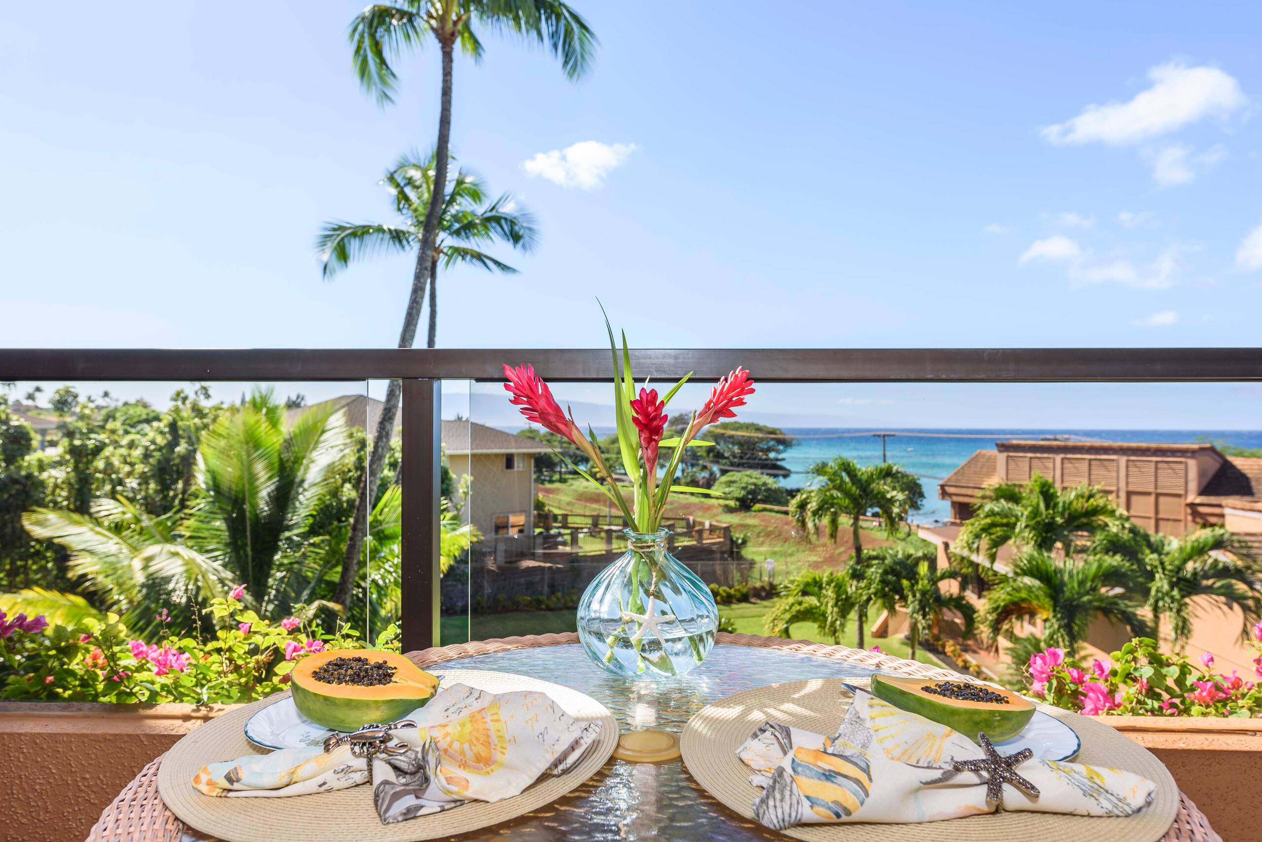 Condo in Lahaina · ★4.82 · 1 bedroom · 2 beds · 1 bath - Image 2