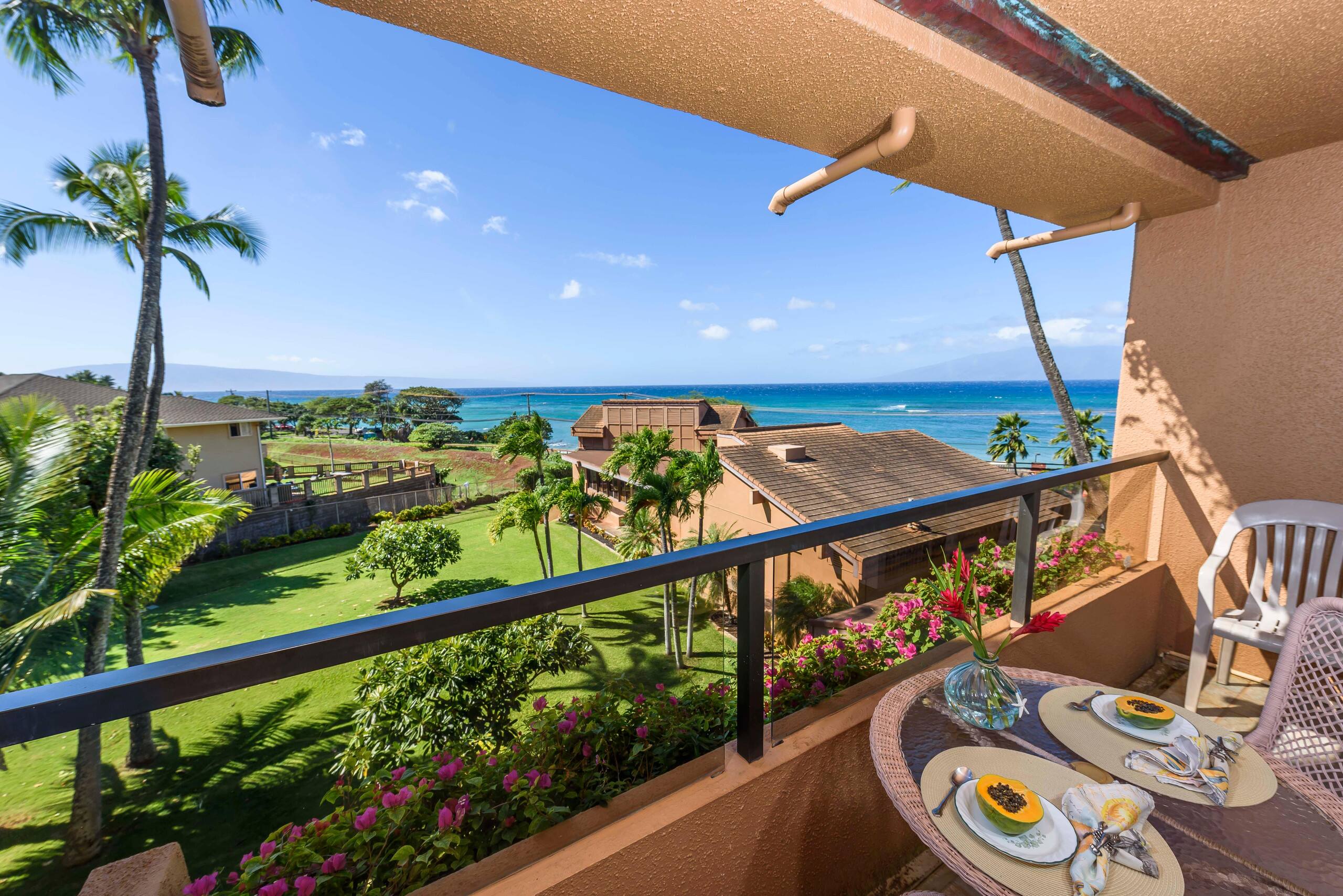 Condo in Lahaina · ★4.82 · 1 bedroom · 2 beds · 1 bath - Image 5