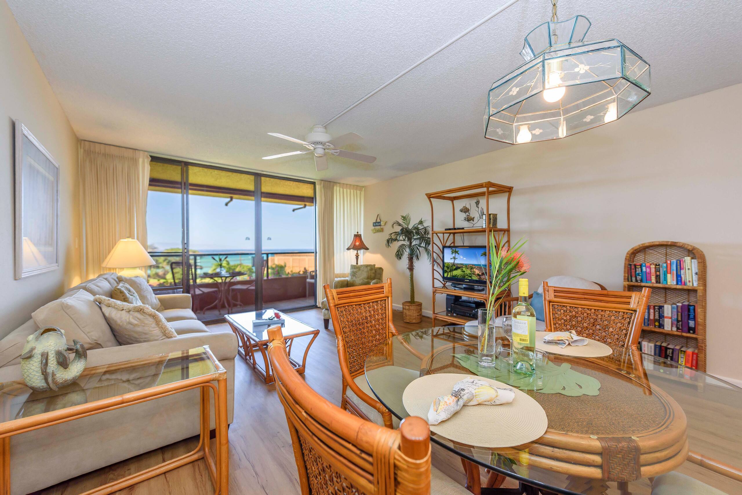 Condo in Lahaina · ★4.82 · 1 bedroom · 2 beds · 1 bath - Image 4