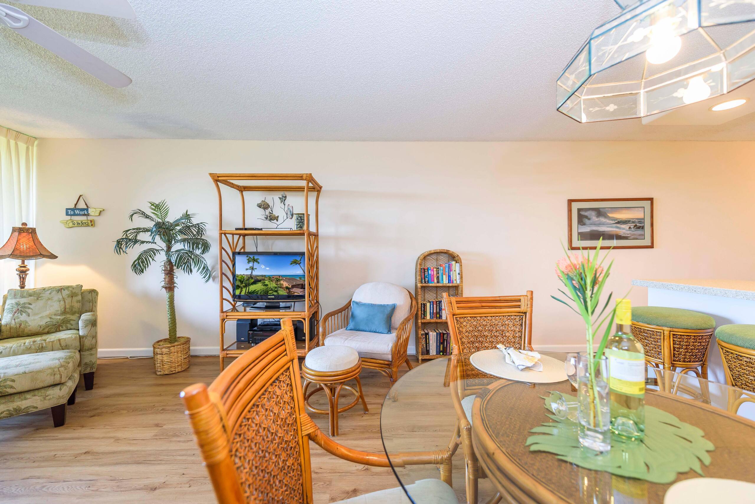 Condo in Lahaina · ★4.82 · 1 bedroom · 2 beds · 1 bath - Image 13