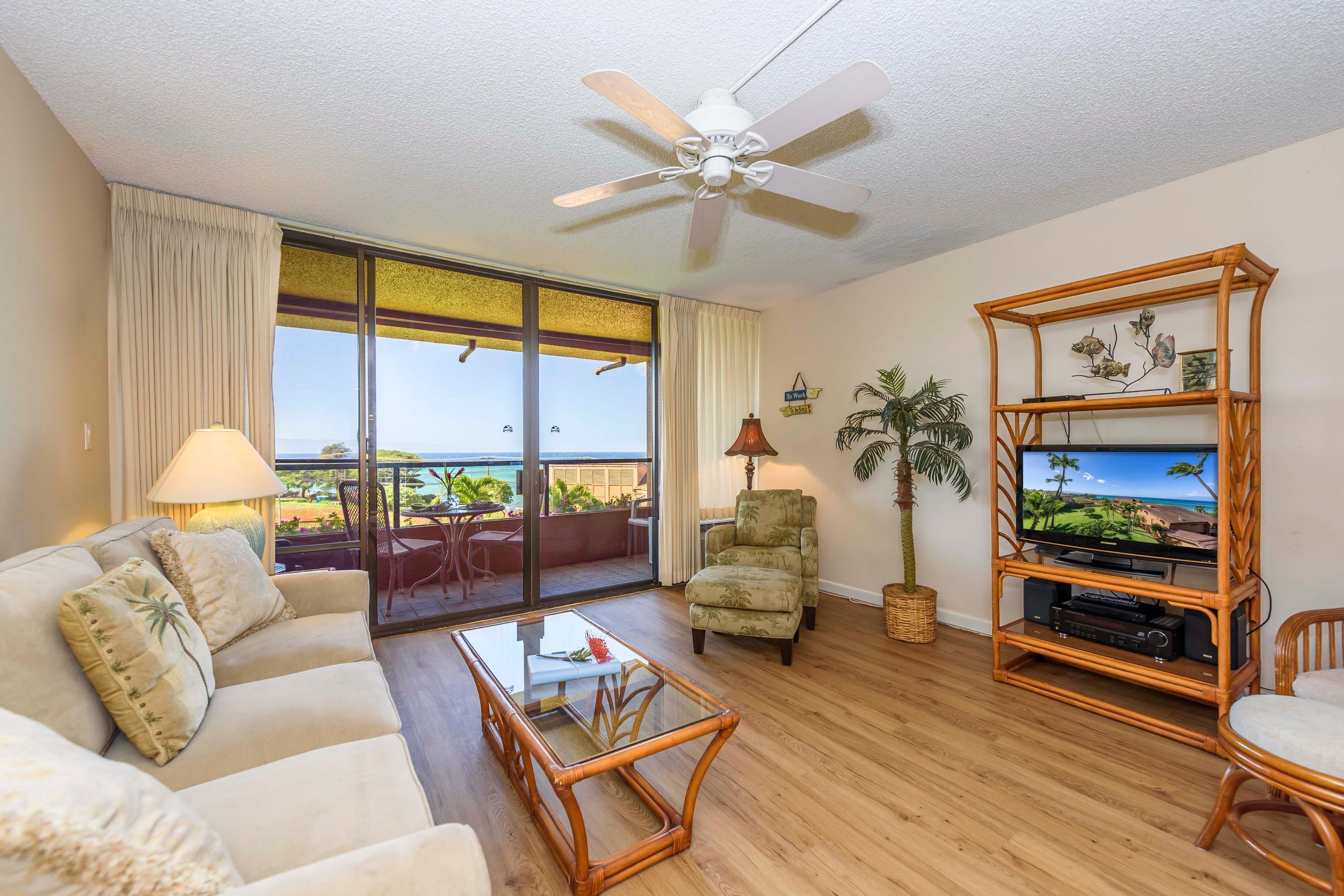 Condo in Lahaina · ★4.82 · 1 bedroom · 2 beds · 1 bath - Image 8