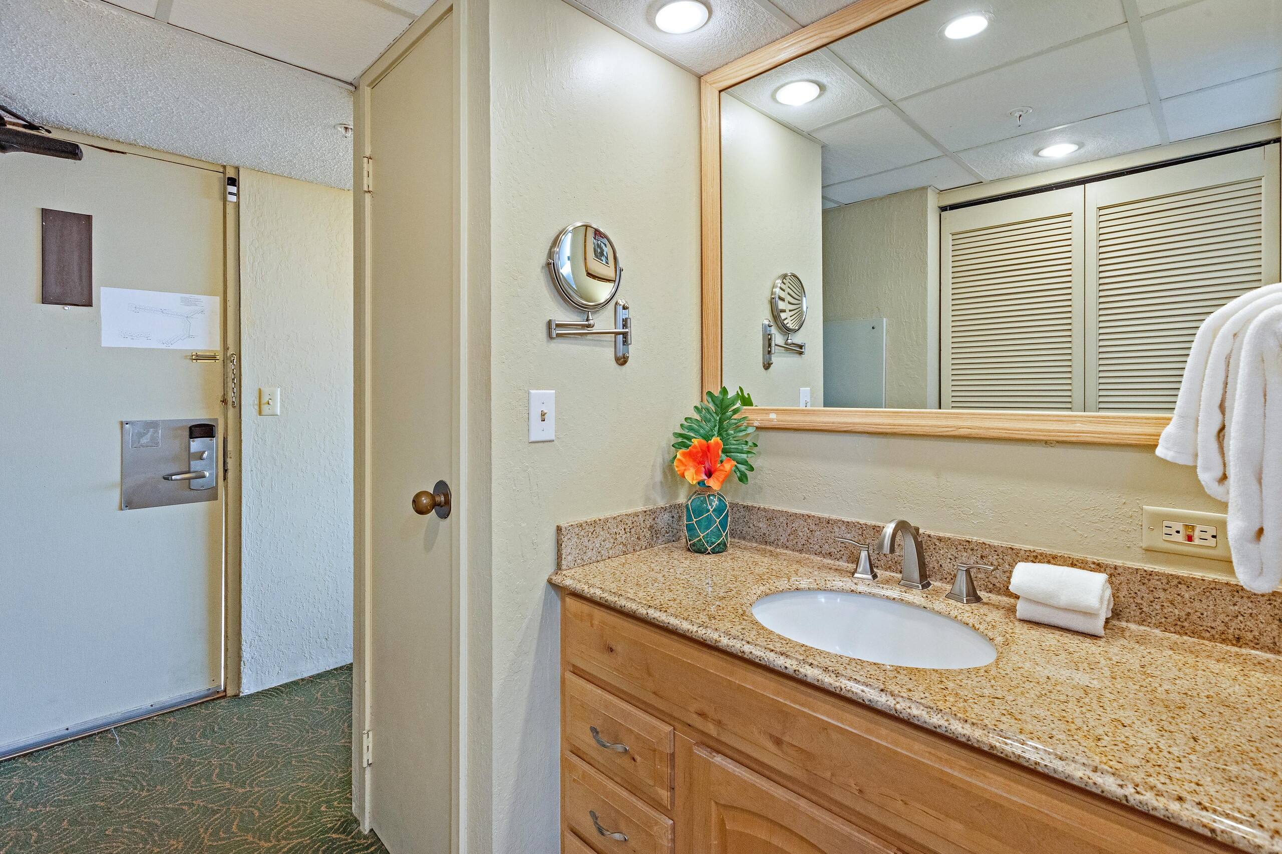 Condo in Lahaina · ★4.6 · 1 bedroom · 1 bed · 1 bath - Image 21