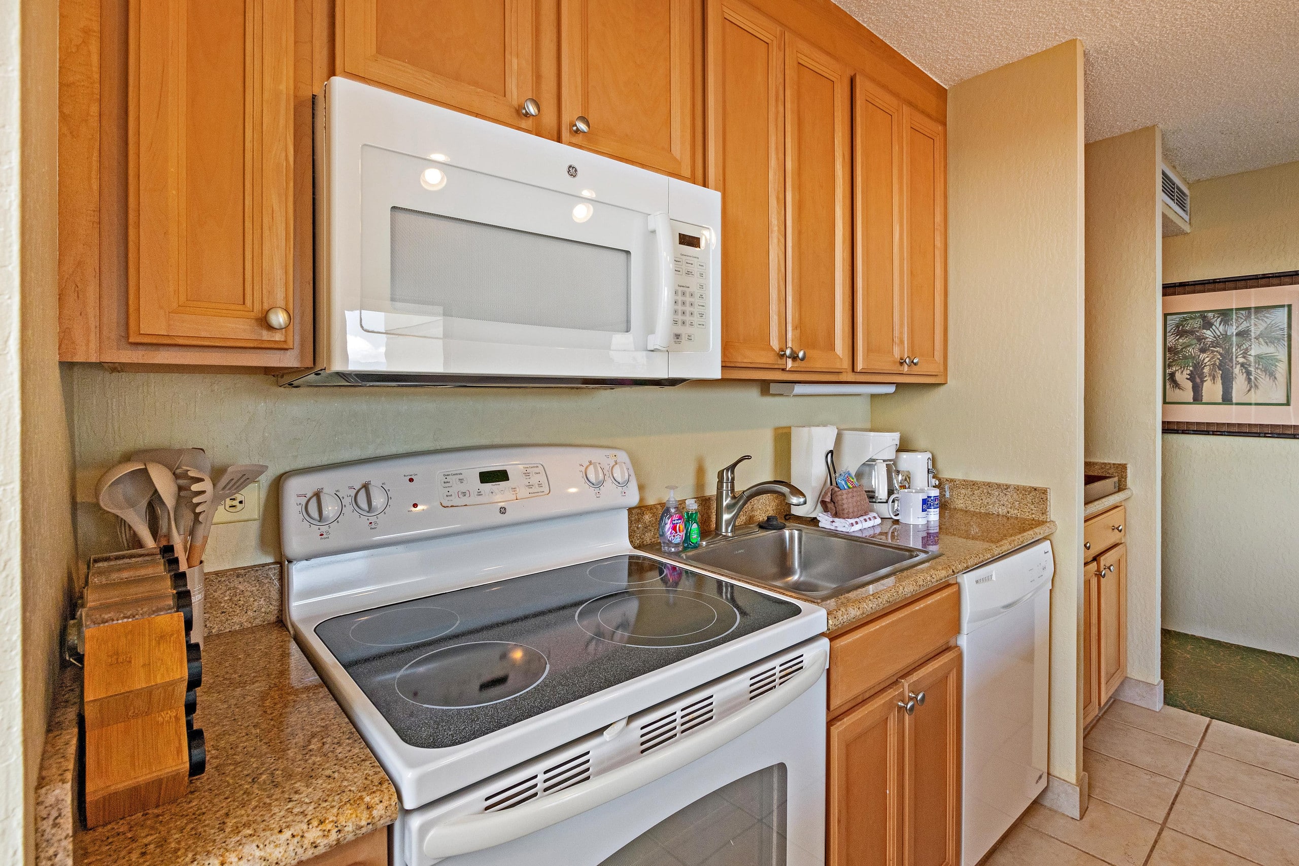 Condo in Lahaina · ★4.6 · 1 bedroom · 1 bed · 1 bath - Image 13