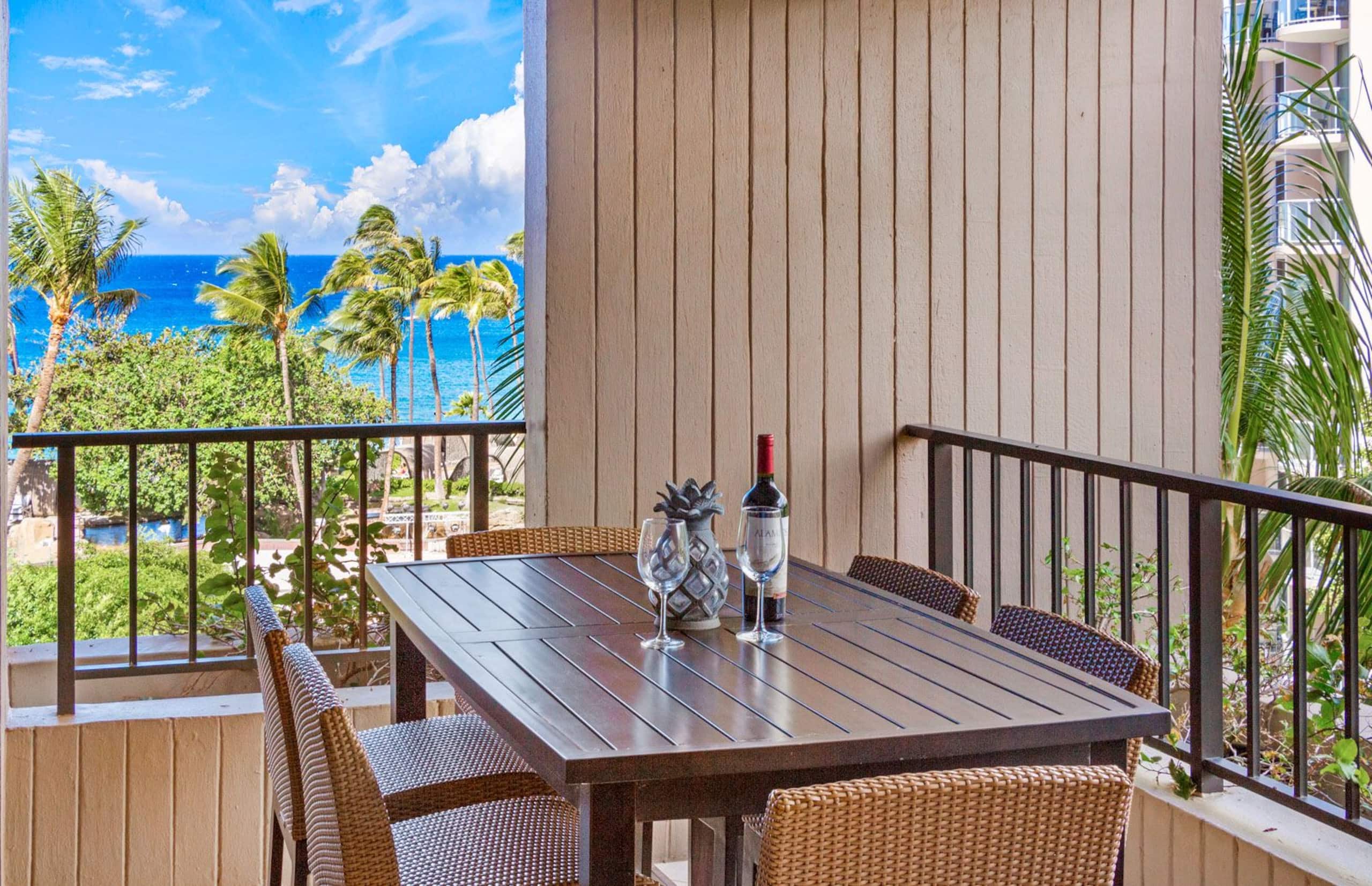Condo in Lahaina · ★5.0 · 2 bedrooms · 3 beds · 2 baths - Image 3