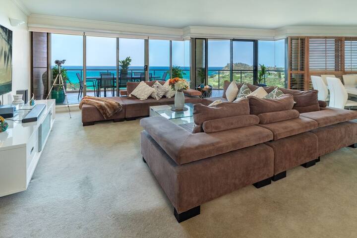 Le Point 702 – Luxury and Views! gallery image 3