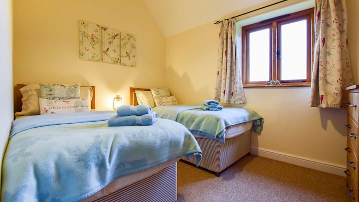 2号卧室、组合棚、Bolthole Retreats