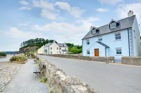 5 Bed in Amroth (oc-pw9067)