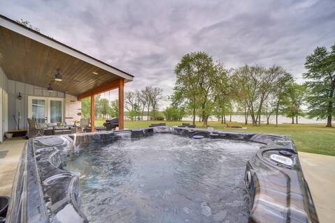 Lakefront Afton Home w/ Hot Tub & Shared Dock!