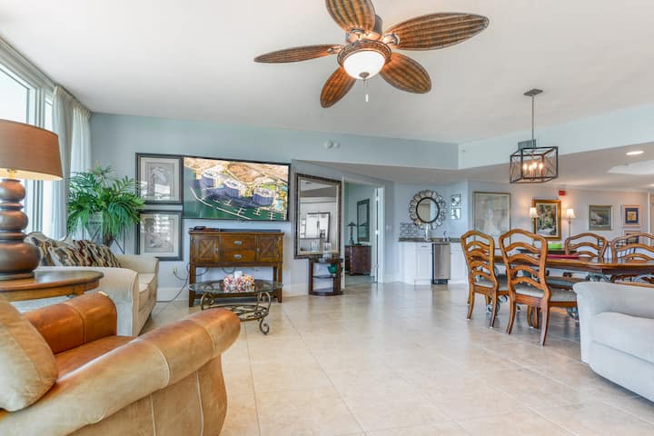 Charming Three Bedroom Condo With Smart Tv And Gulf Views! Complimentary Boat Slip! - Orange Beach, AL