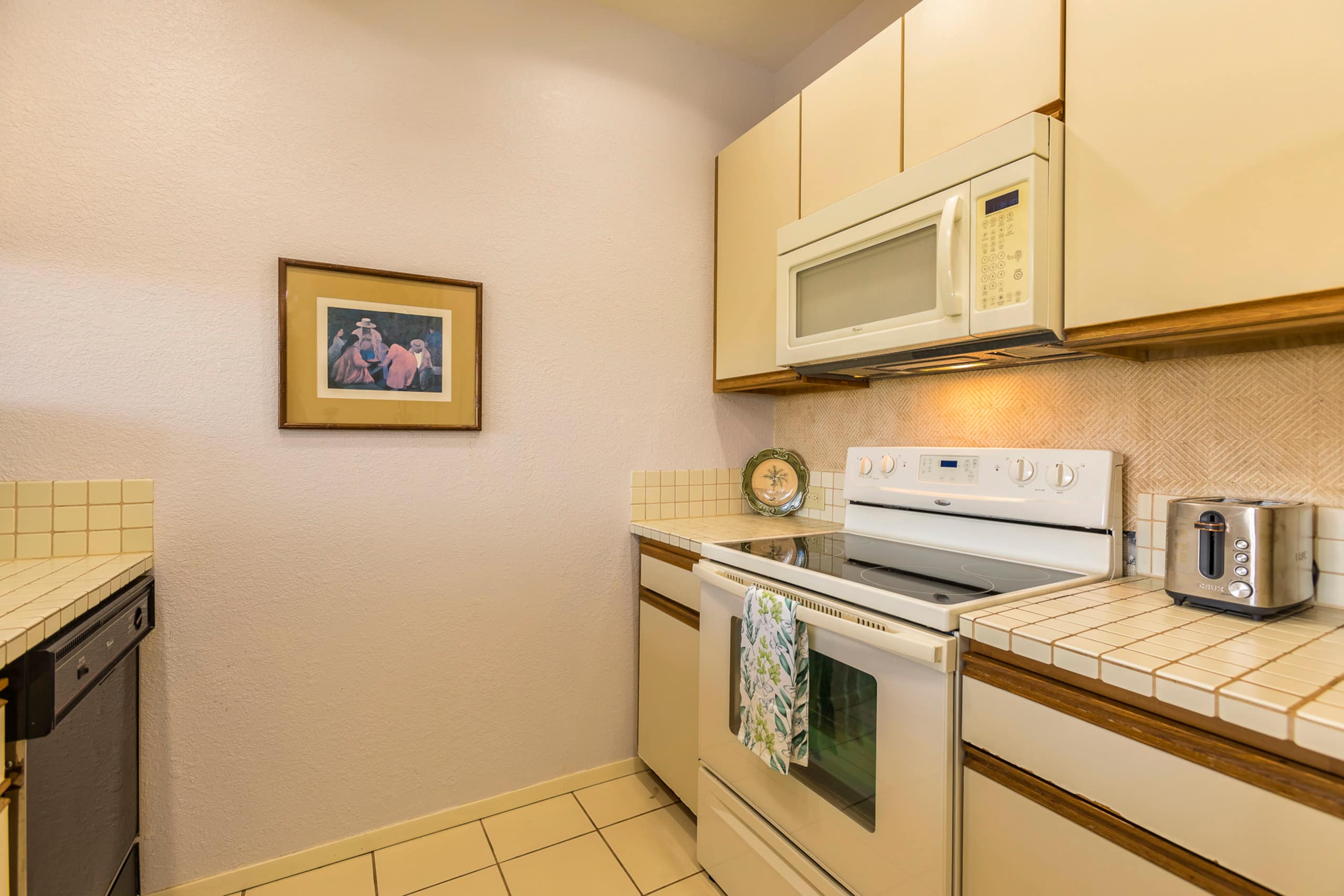 Condo in Kihei · ★4.61 · 1 bedroom · 2 beds · 2 shared baths - Image 17