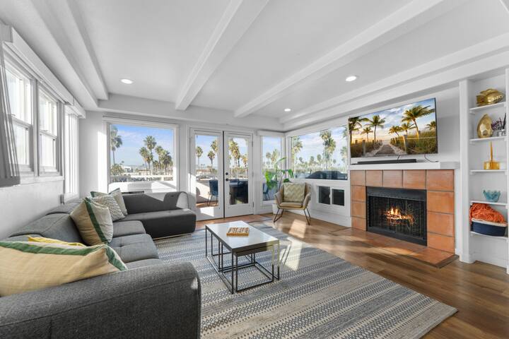 Spectacular Ocean Views, Sleeps 40 Steps to Sand. gallery image 3