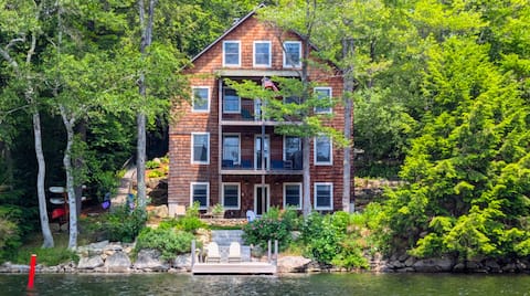 Water`s Edge Lake Sunapee Family Retreat