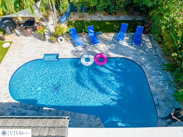 Modern Coastal Home Near Las Olas + Heated Pool