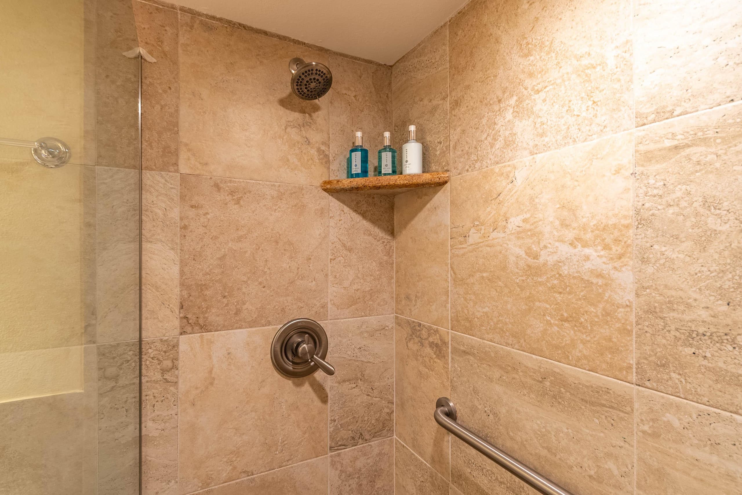 Condo in Lahaina · ★4.75 · 1 bedroom · 2 beds · 1 bath - Image 19