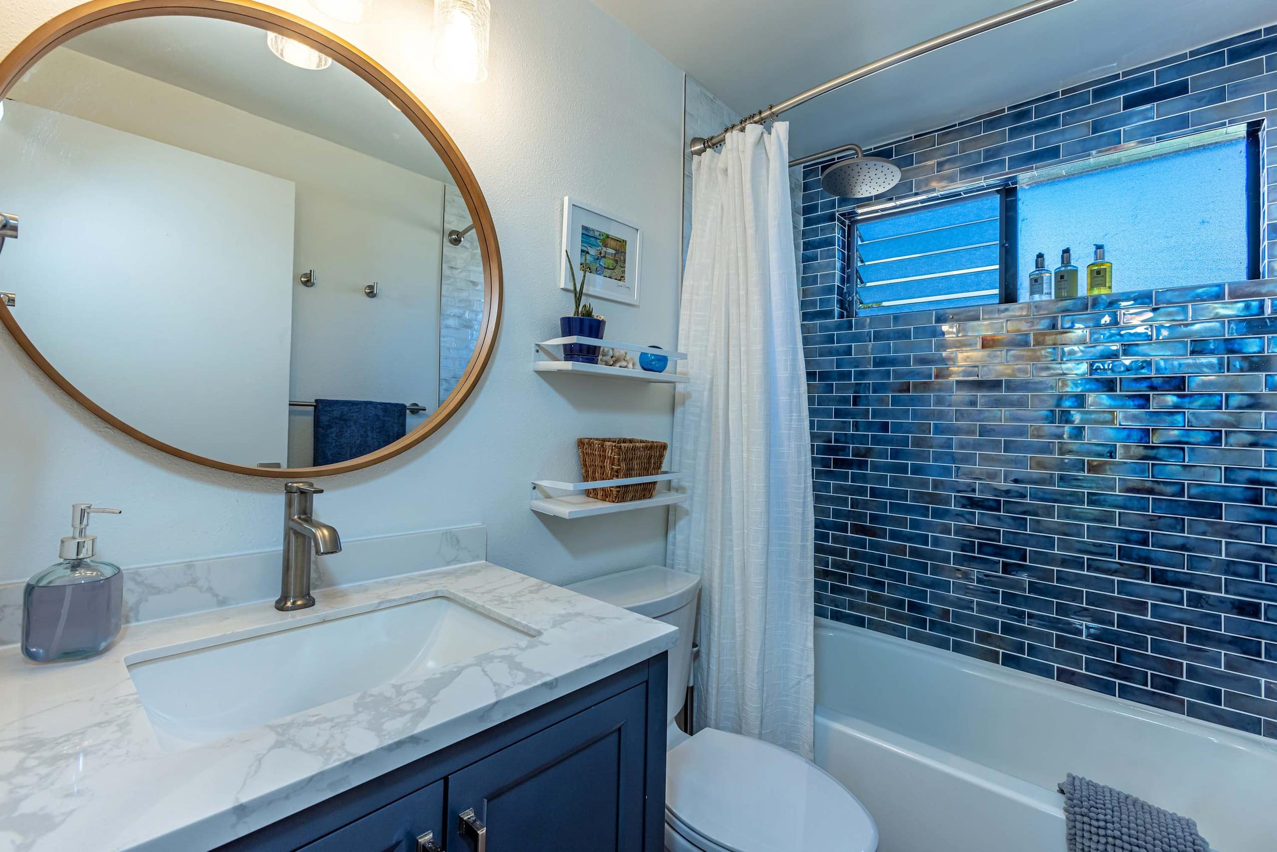 Condo in Wailuku · ★4.86 · 2 bedrooms · 4 beds · 2 private baths - Image 25
