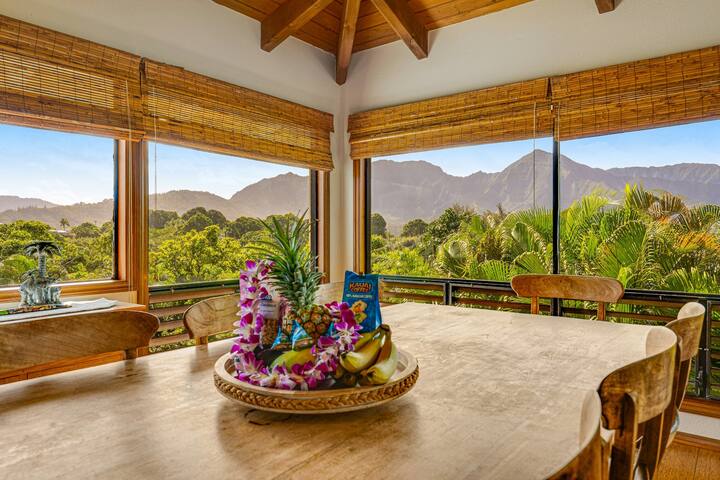 Classic 4BR Mountainview | Private Pool | Hot Tub