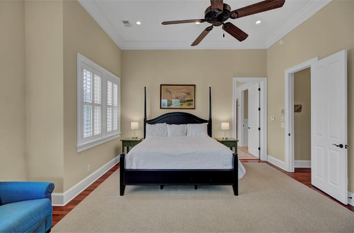 Bedroom 1 features a king bed.