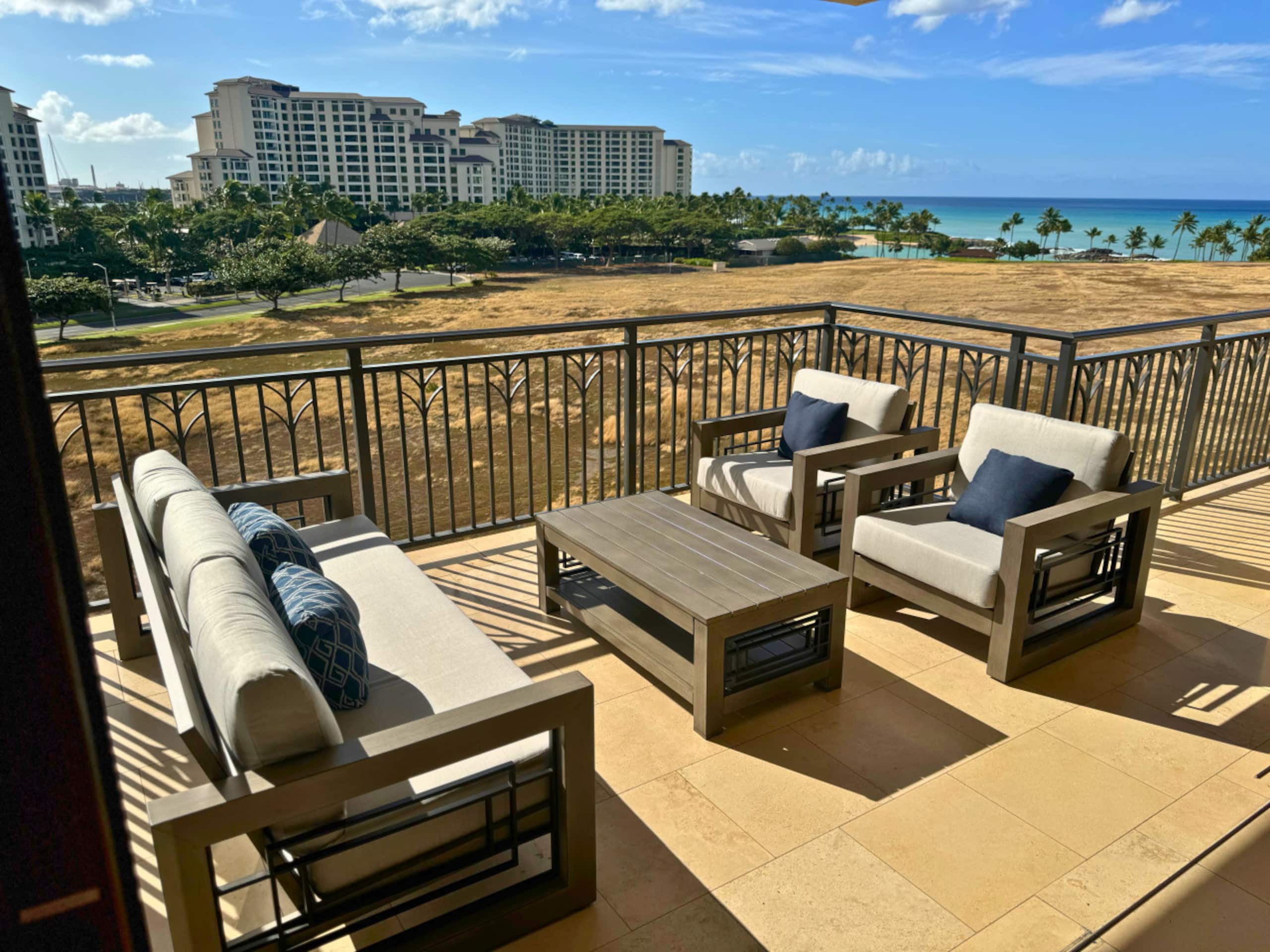 Condo in Kapolei · ★4.67 · 3 bedrooms · 4 beds · 3 private baths - Image 6