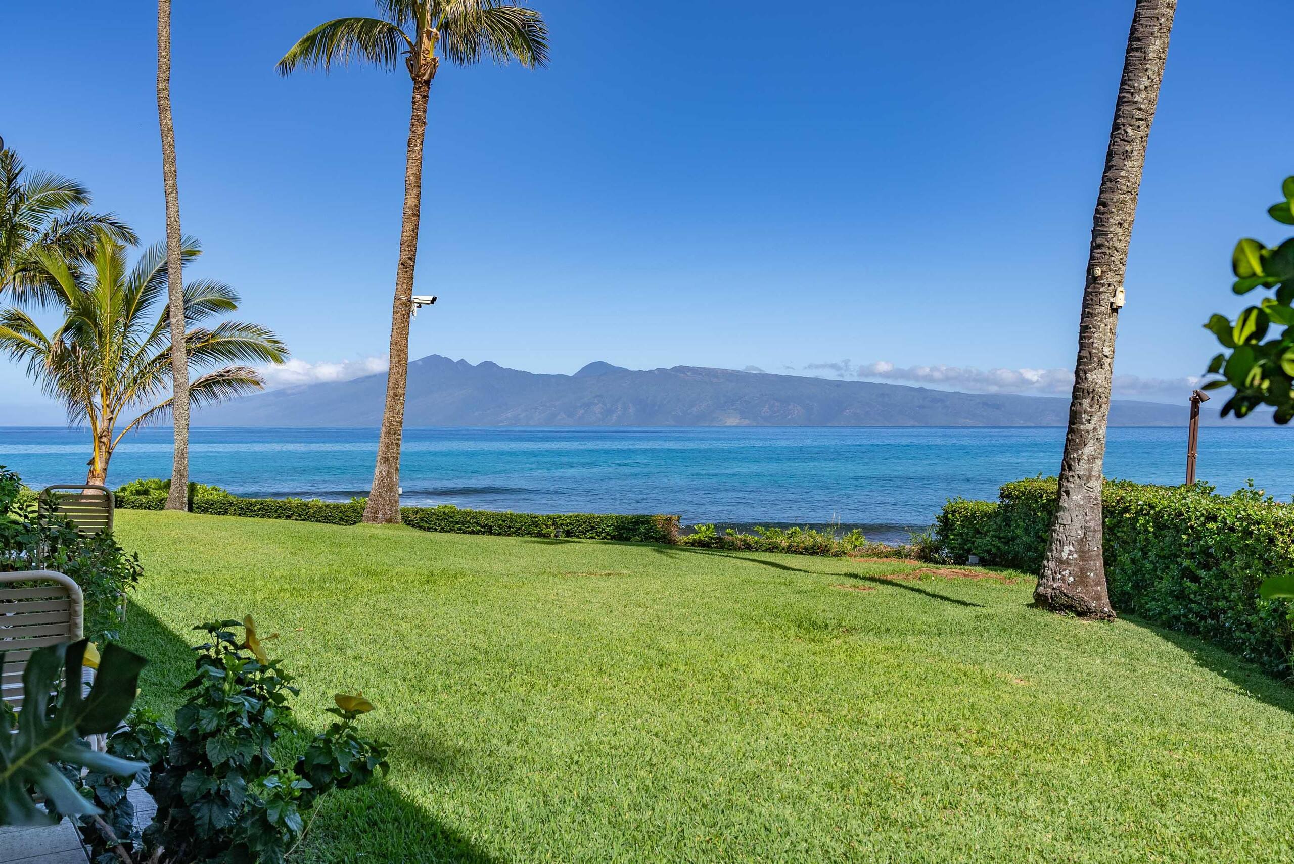 Breathtaking Oceanfront Studio Napili Shores A106 - Image 5