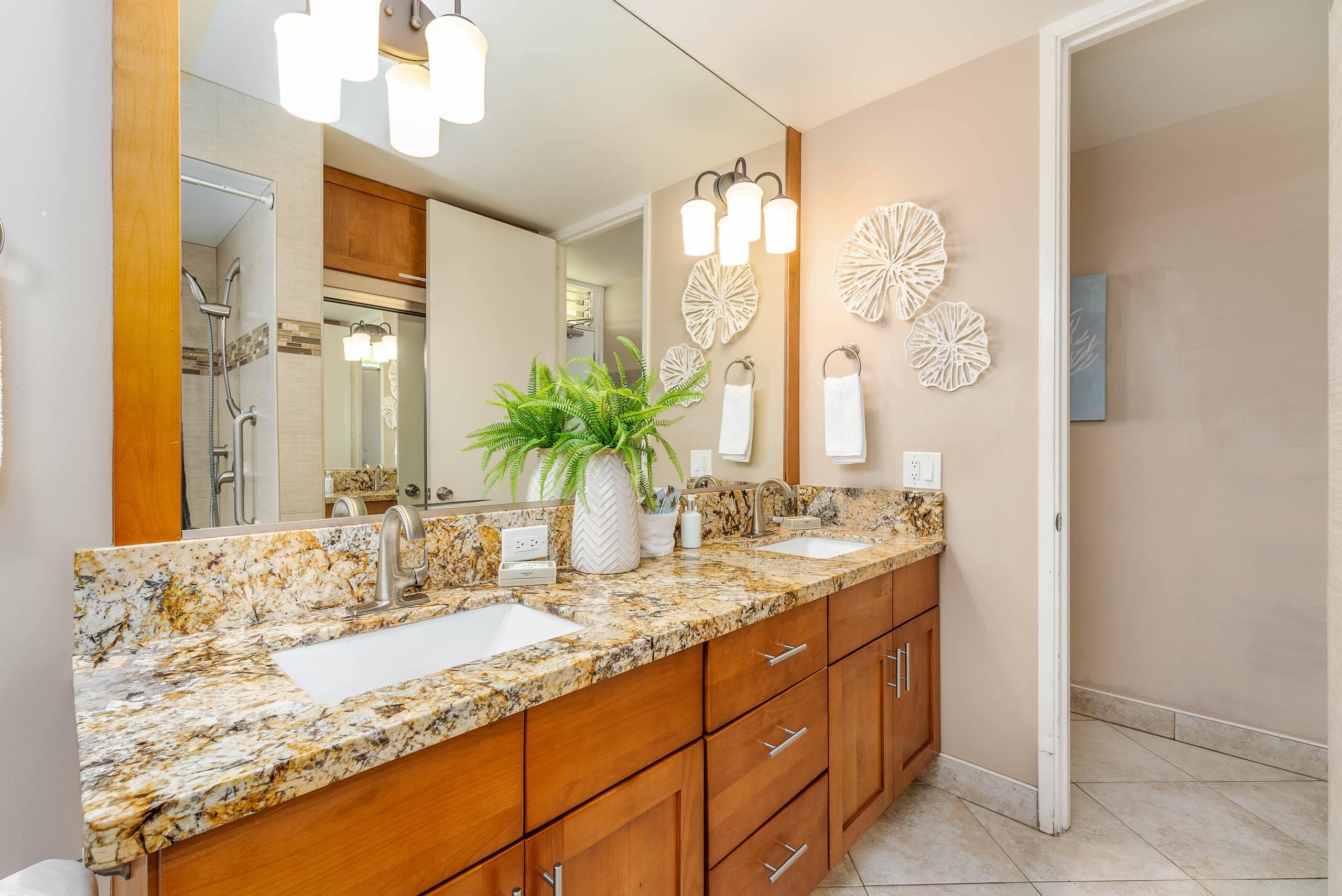 Breathtaking Oceanfront Studio Napili Shores A106 - Image 26