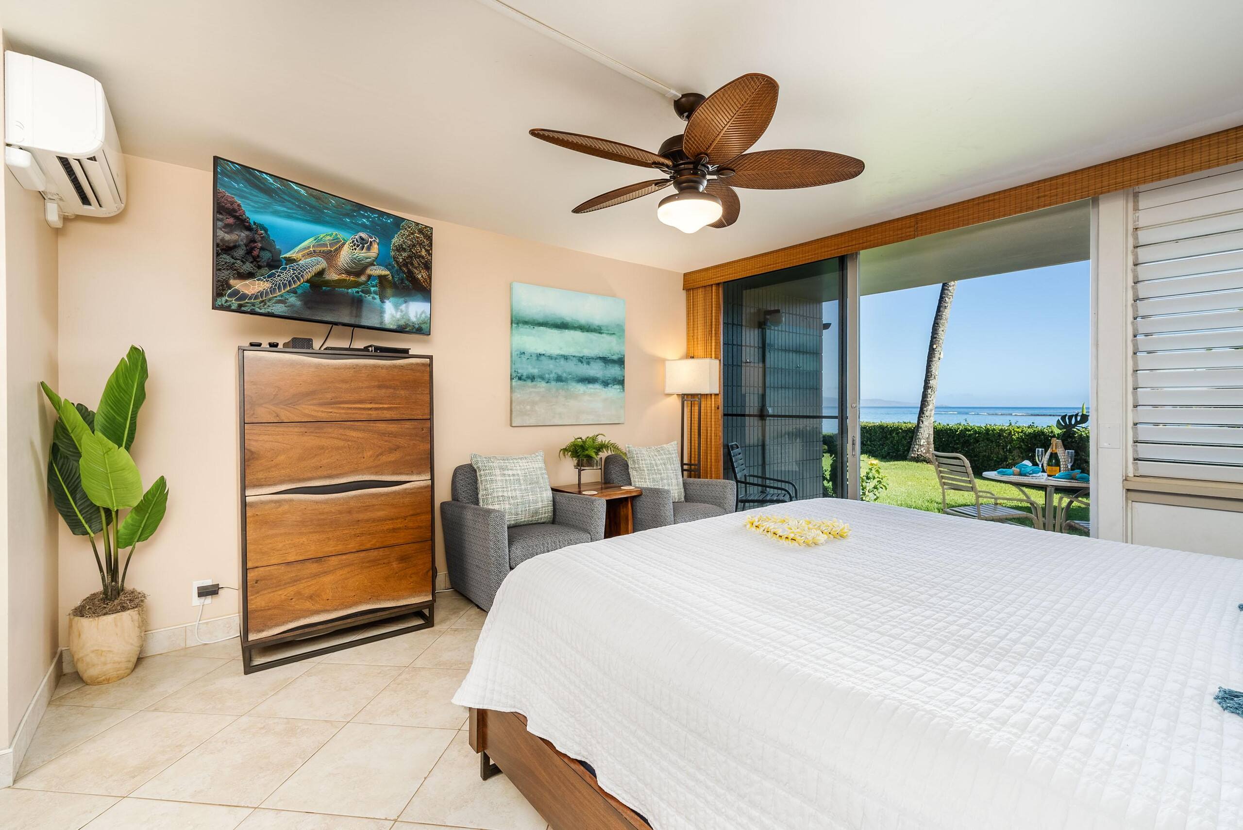 Breathtaking Oceanfront Studio Napili Shores A106 - Image 11