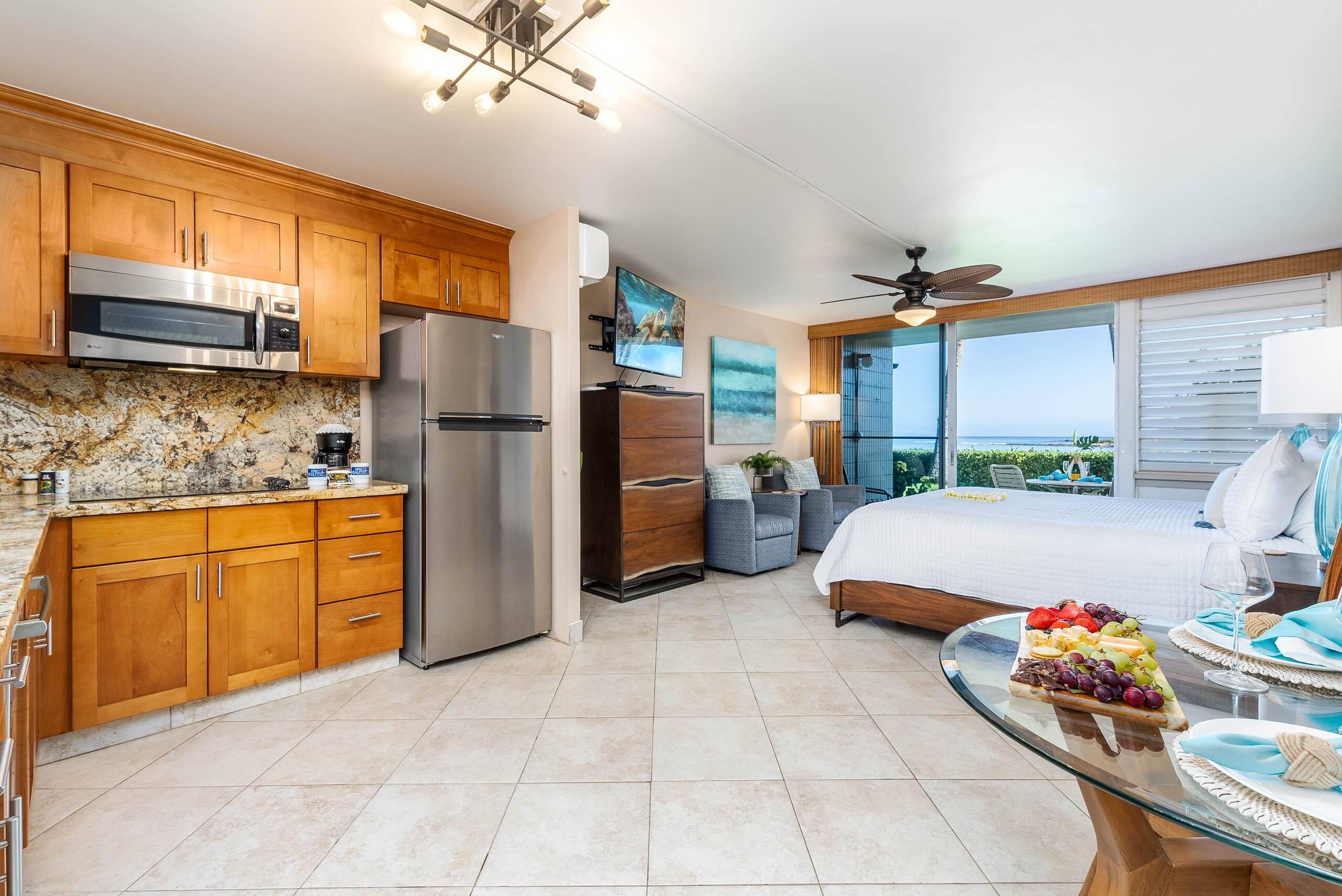 Breathtaking Oceanfront Studio Napili Shores A106 - Image 14
