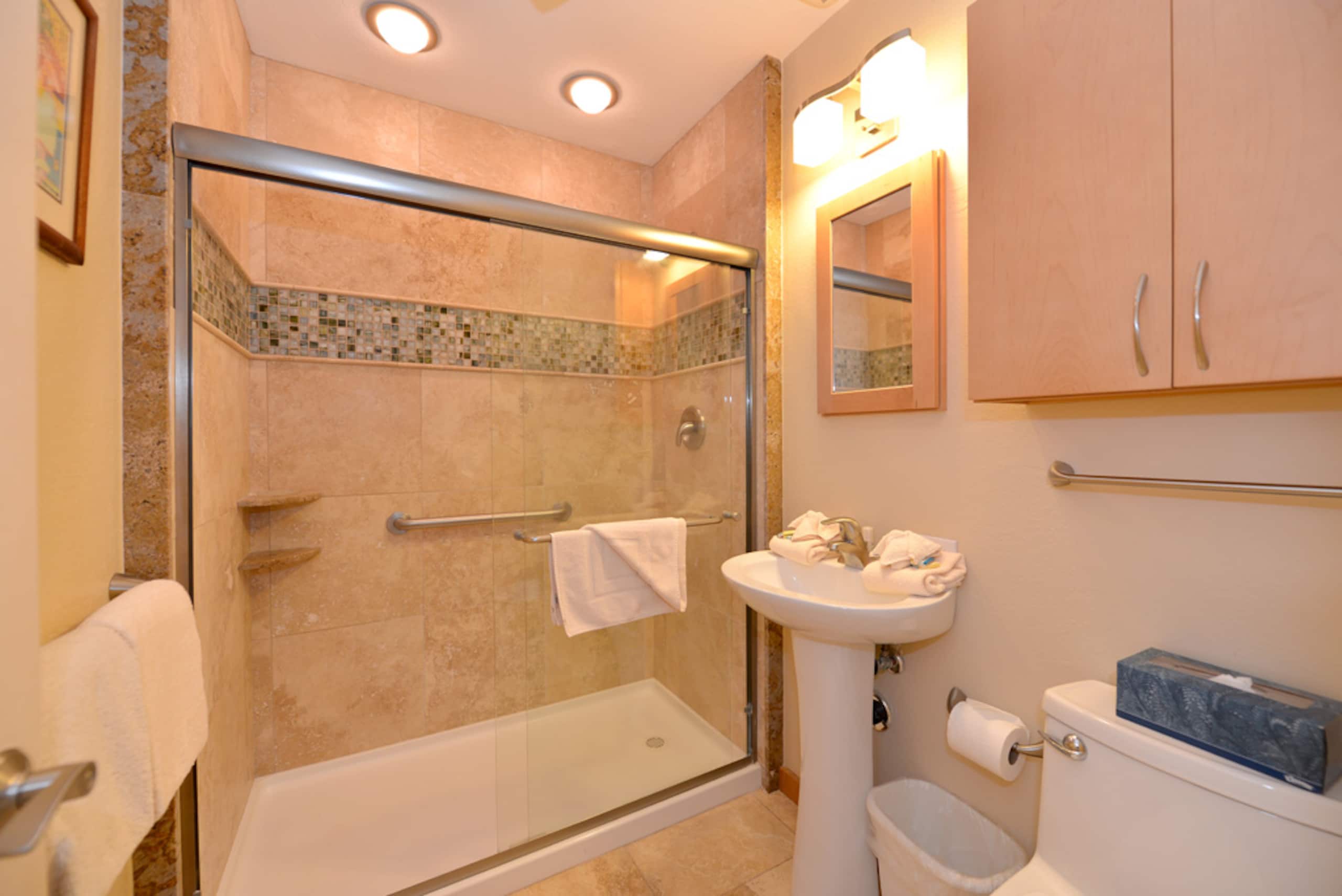 Condo in Lahaina · ★4.73 · 1 bedroom · 1 bed · 1 private bath - Image 13