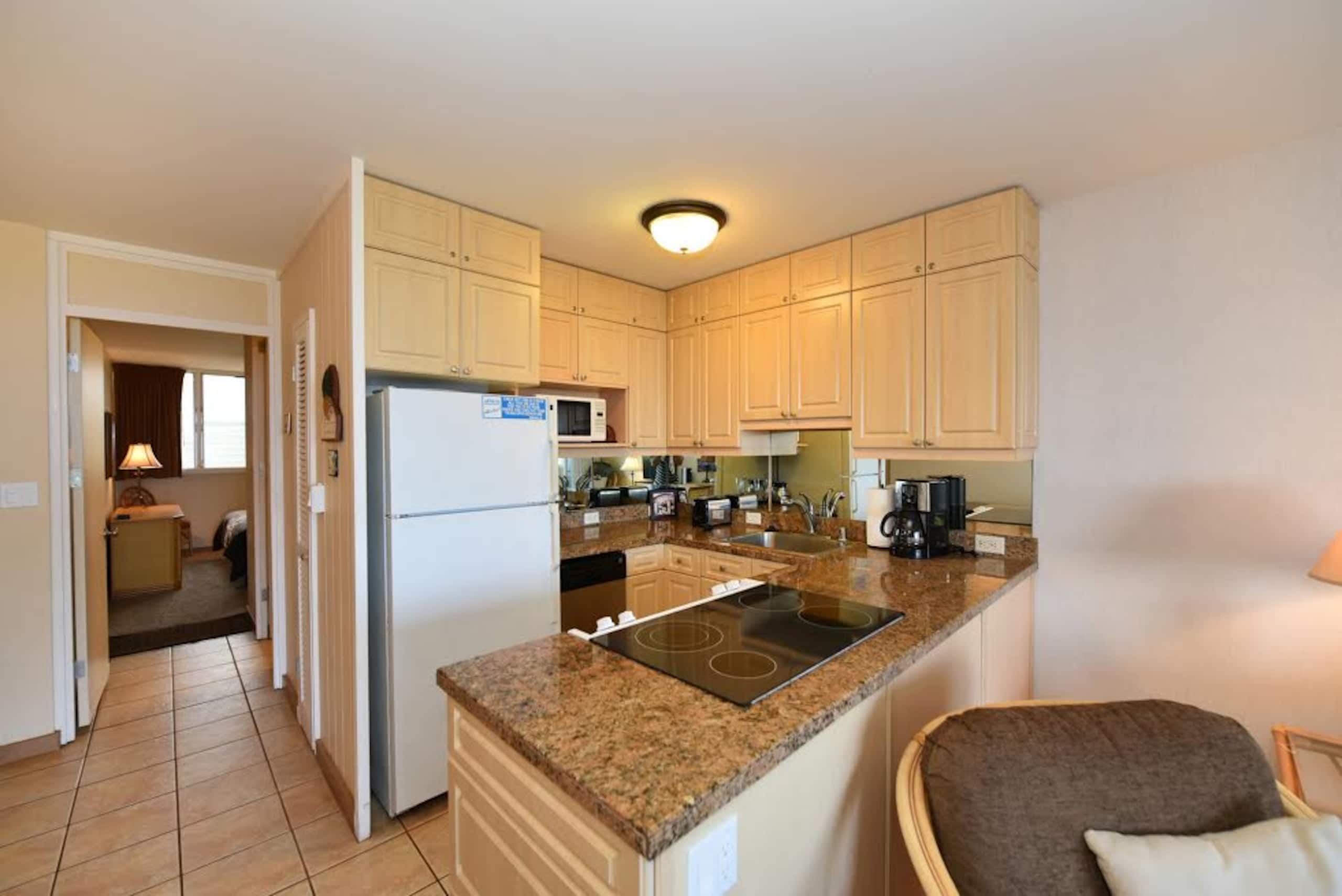 Condo in Lahaina · ★4.86 · 1 bedroom · 1 bed · 1 private bath - Image 8