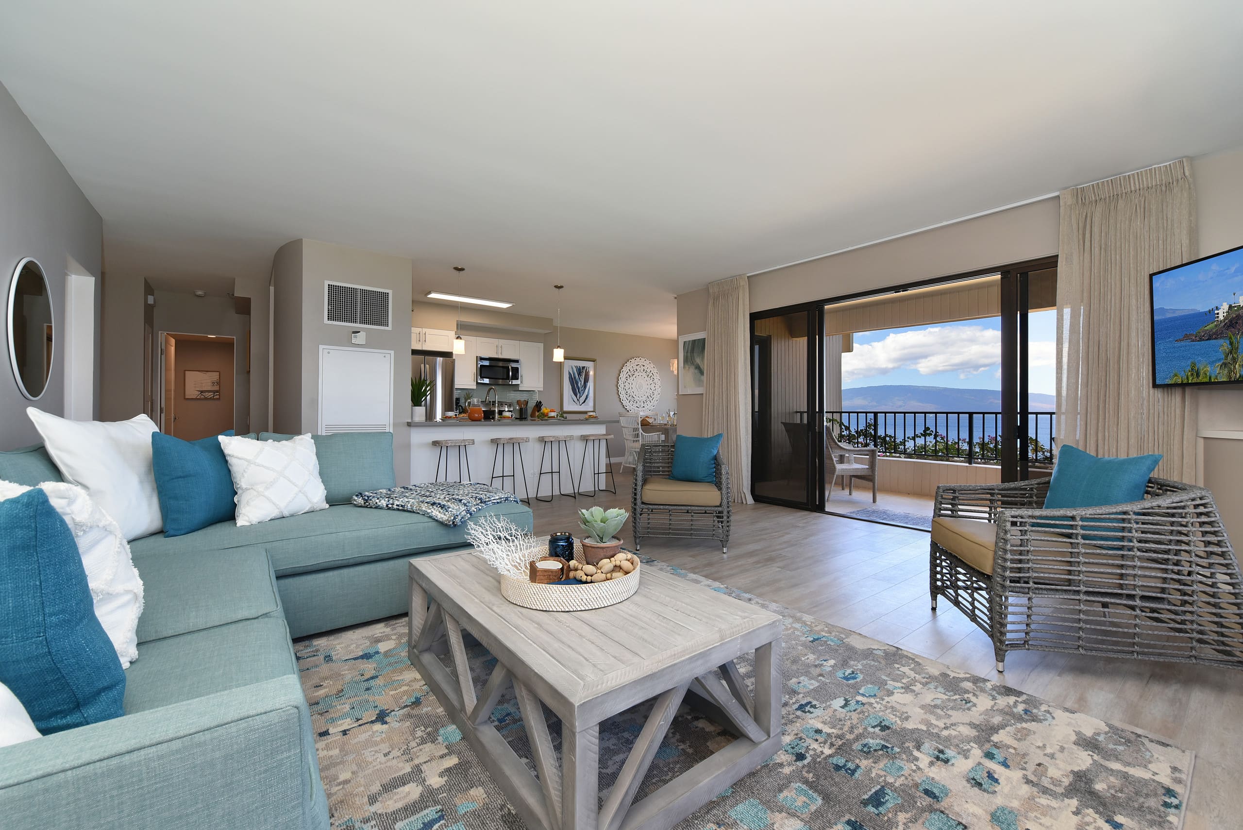 Condo in Lahaina · ★5.0 · 2 bedrooms · 4 beds · 2 baths - Image 3