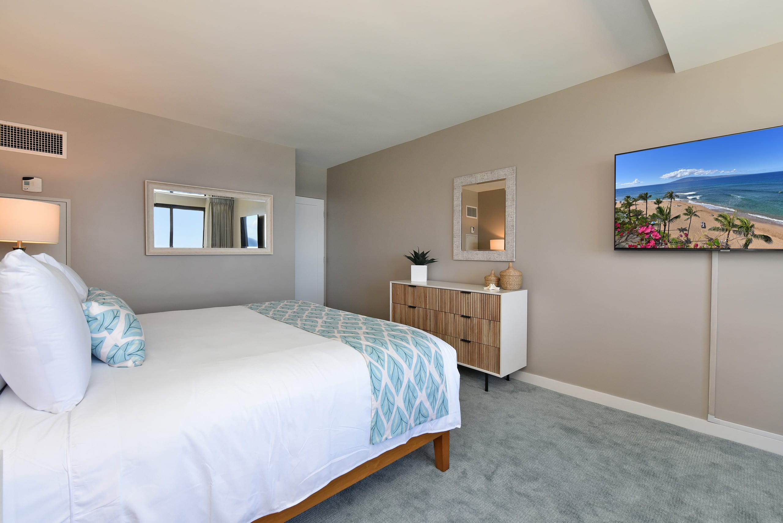 Condo in Lahaina · ★5.0 · 2 bedrooms · 4 beds · 2 baths - Image 17
