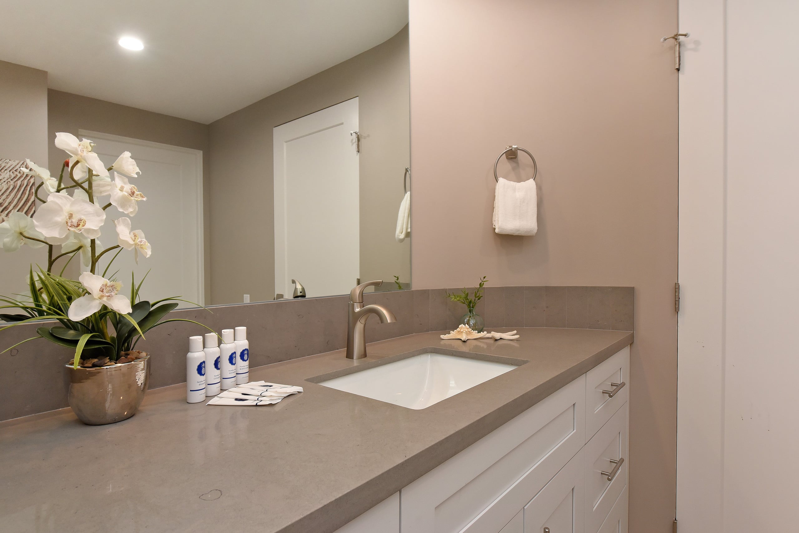 Condo in Lahaina · ★5.0 · 2 bedrooms · 4 beds · 2 baths - Image 27
