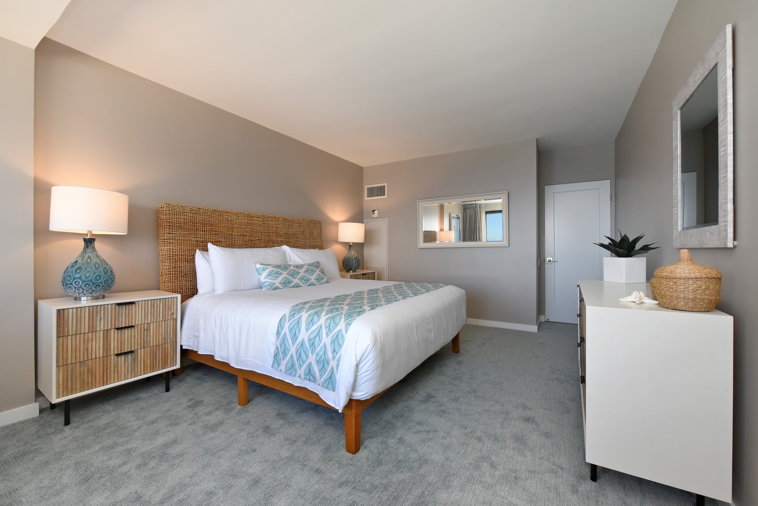 Condo in Lahaina · ★5.0 · 2 bedrooms · 4 beds · 2 baths - Image 14