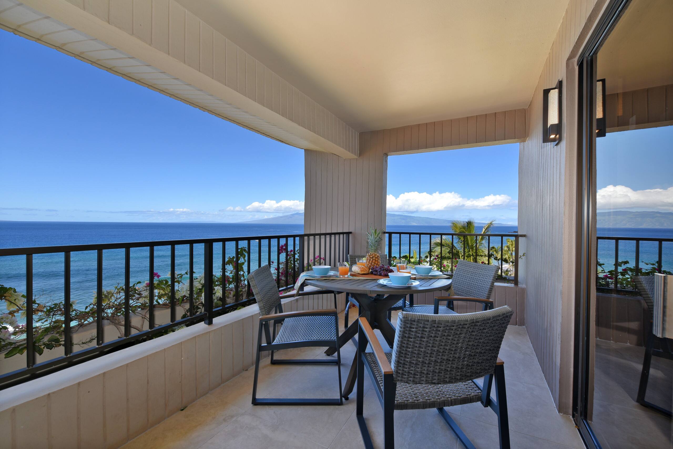 Condo in Lahaina · ★5.0 · 2 bedrooms · 4 beds · 2 baths - Image 45