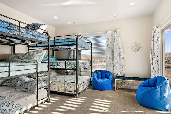 Zion Townhome - poschodová izba so 6 posteľami plnej veľkosti